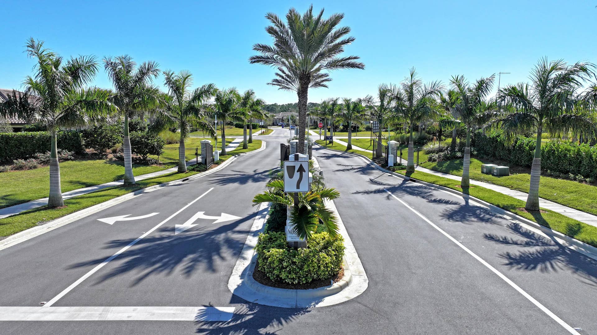 3798 WHITE ALDER Way, Vero Beach, FL 32967 The Preserve Entrance
