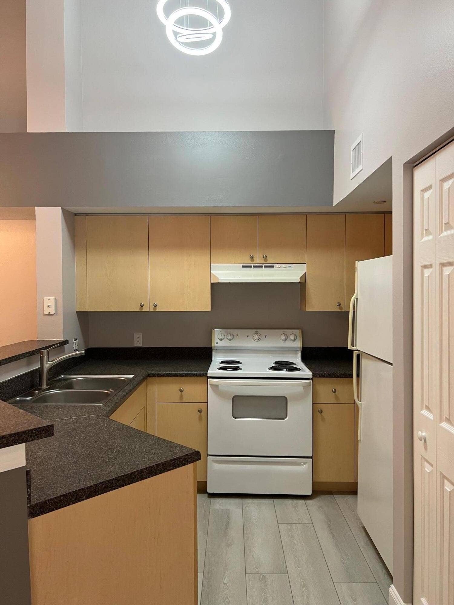 4220 SAN MARINO Boulevard, #201, West Palm Beach, West Palm Beach, FL 33409 IMG_5924