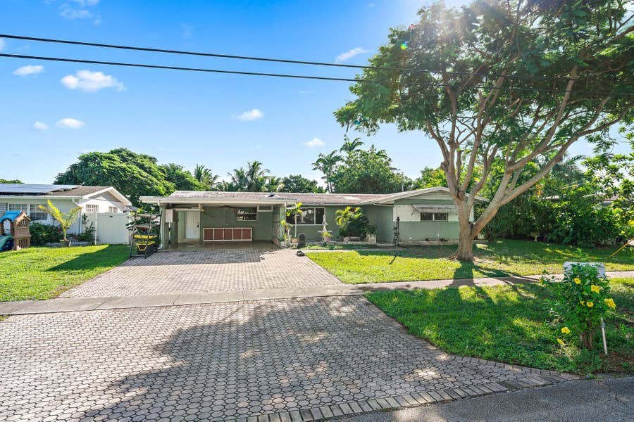 Property photo for 216 TAM O SHANTER Drive, Palm Springs, FL