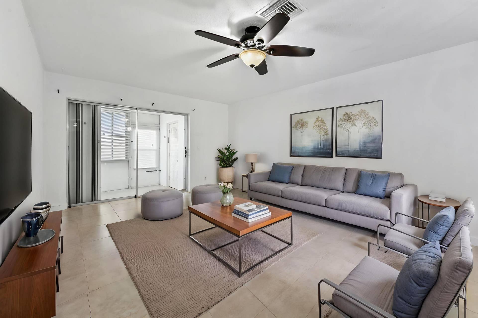 06-Living-room-02_VS