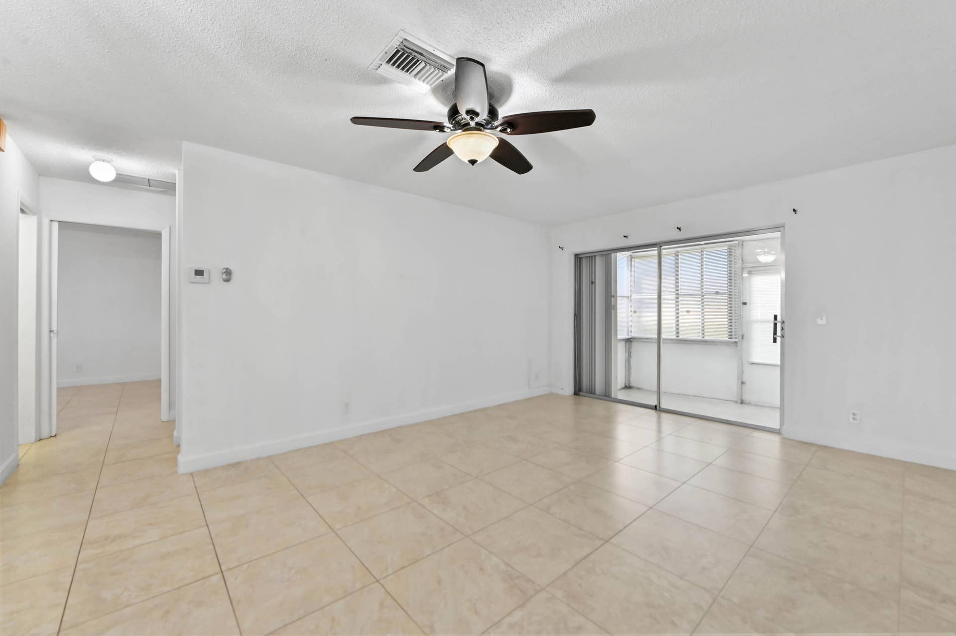 07 Living room 03