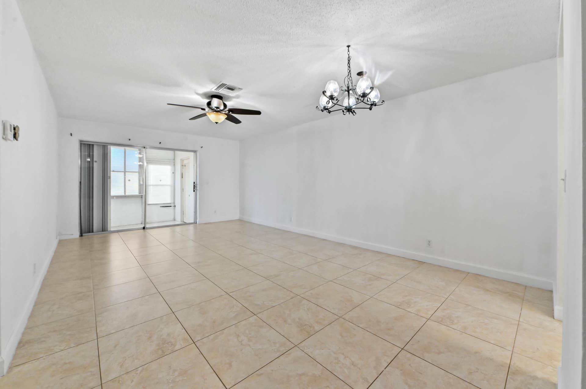 05 Dining area 01