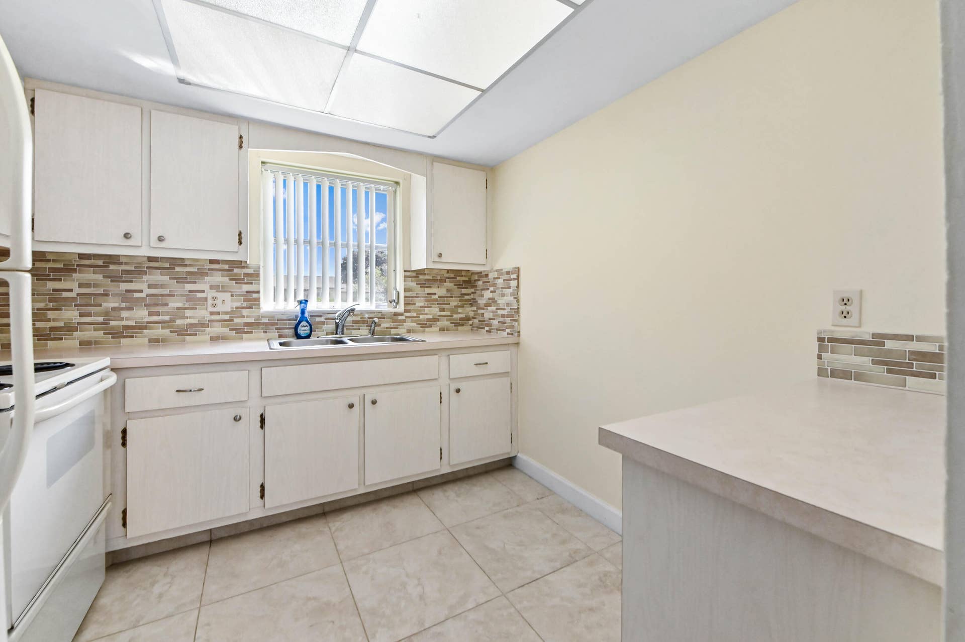 13 Kitchen 03