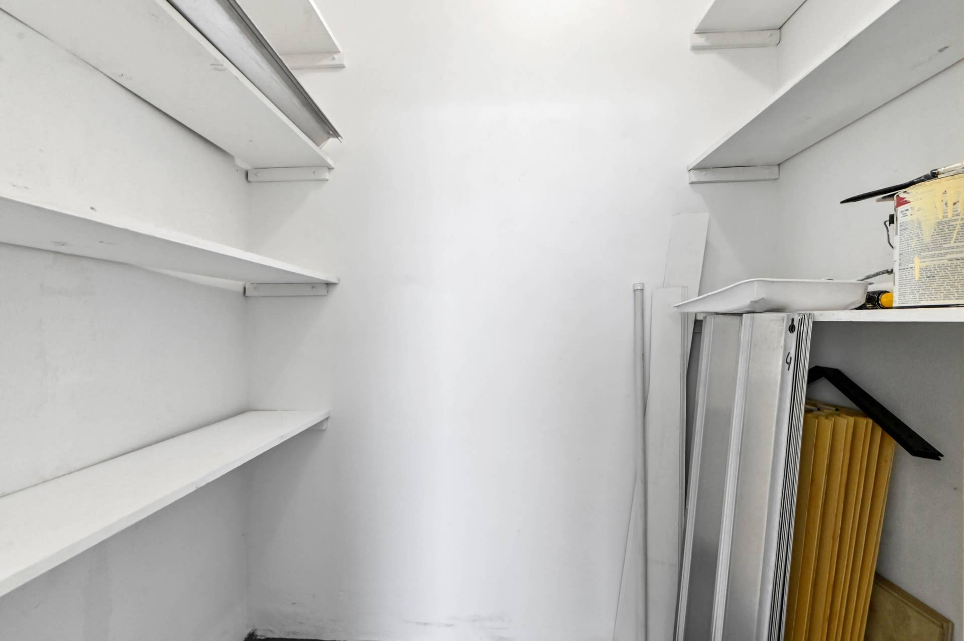 21 storage room 02