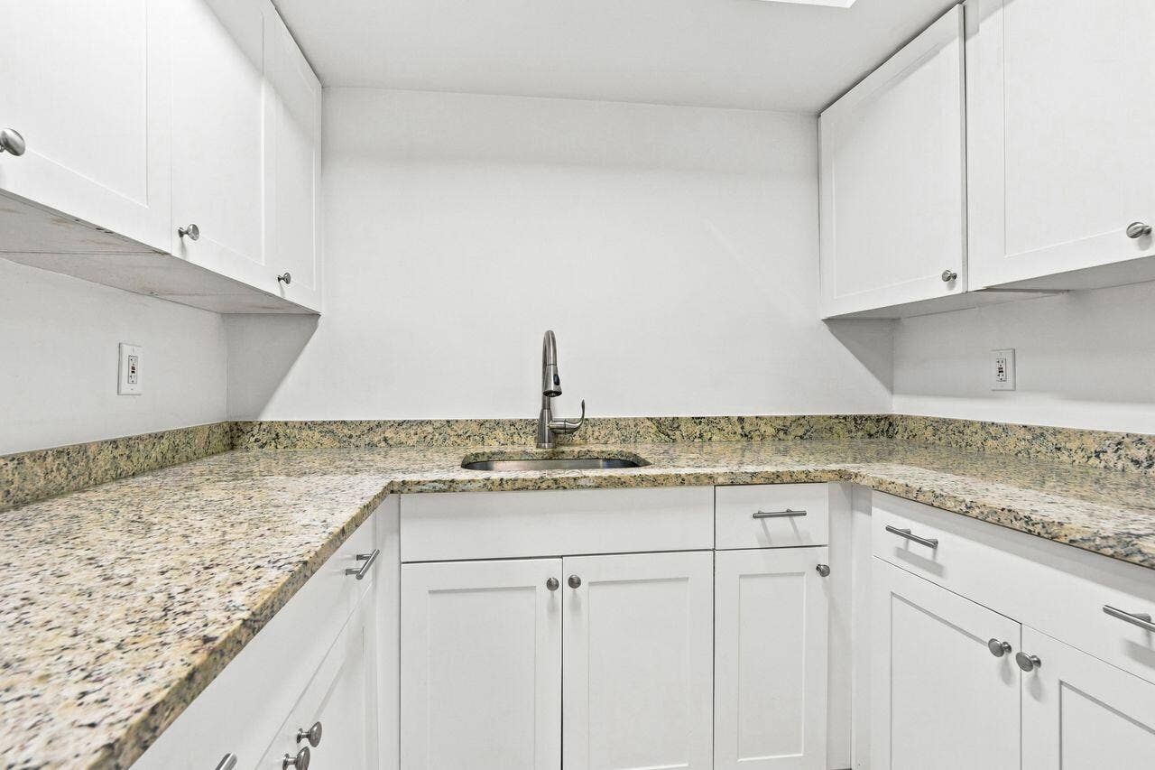 4529 NE 21st Avenue, #3, Fort Lauderdale, FL 33308 Kitchen