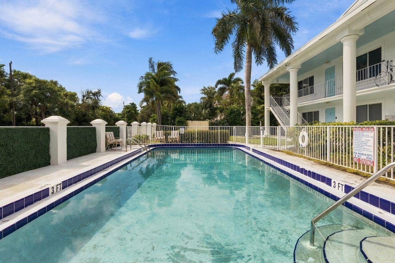 4529 NE 21st Avenue, #3, Fort Lauderdale, FL 33308 Community Pool