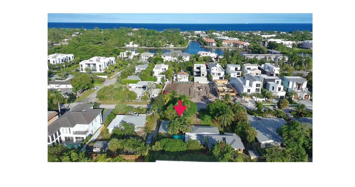 824 NE 9TH Avenue, Delray Beach, FL 33483 ocean with arrow