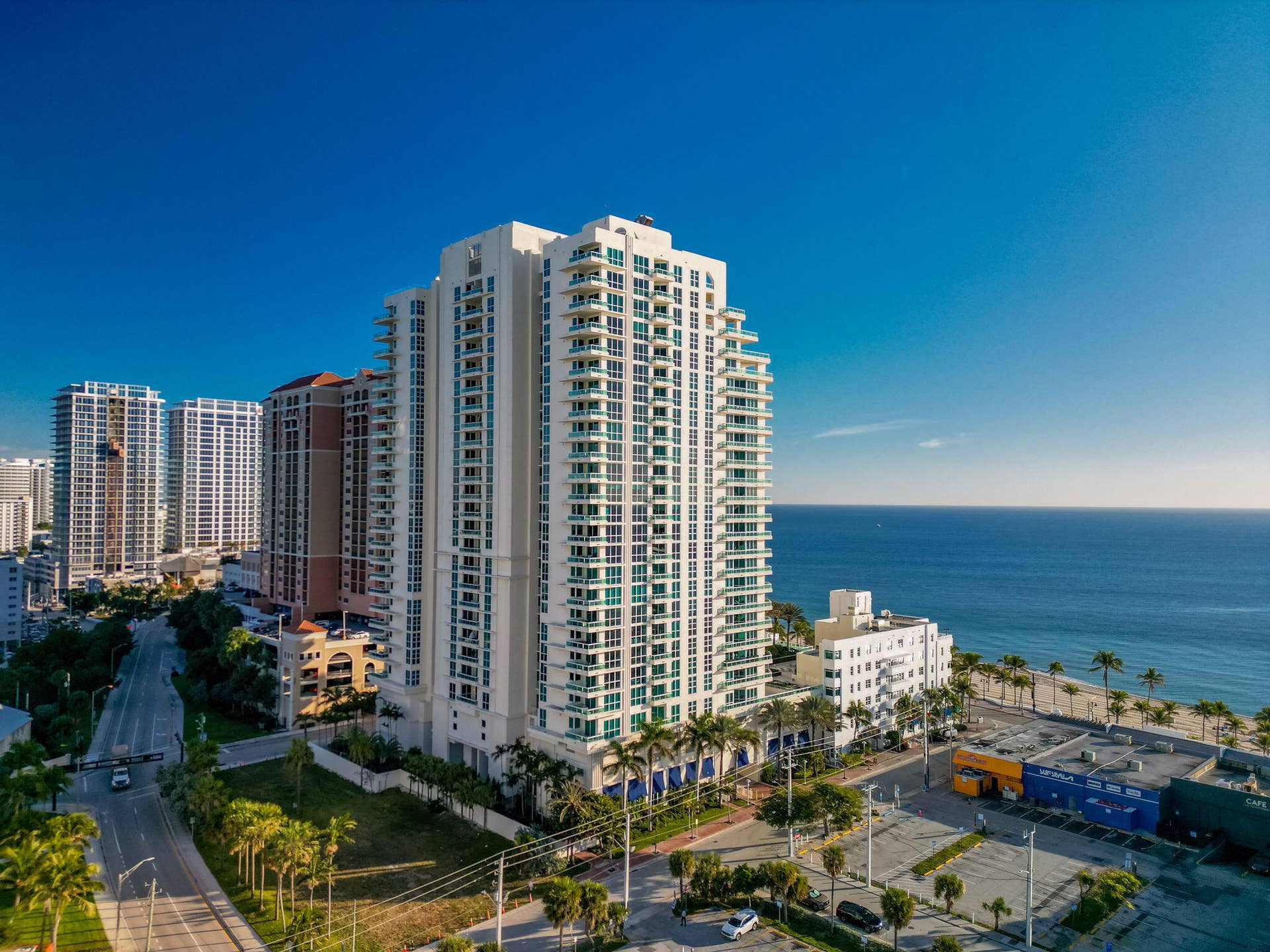 101 S Fort Lauderdale Beach Boulevard, #1207, Fort Lauderdale, Fort Lauderdale, FL 33316 Las Olas Beach Club