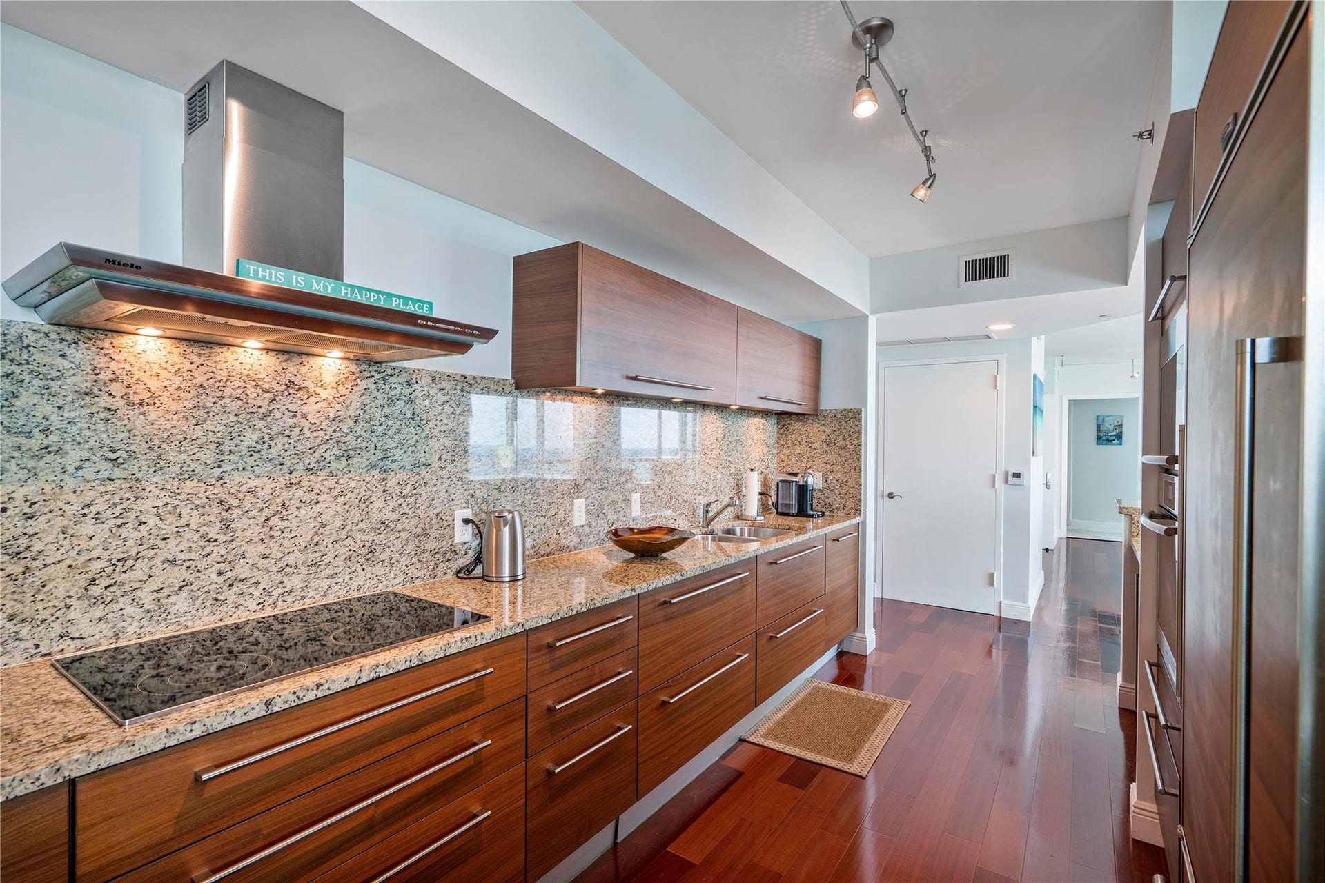 101 S Fort Lauderdale Beach Boulevard, #1207, Fort Lauderdale, Fort Lauderdale, FL 33316 Kitchen