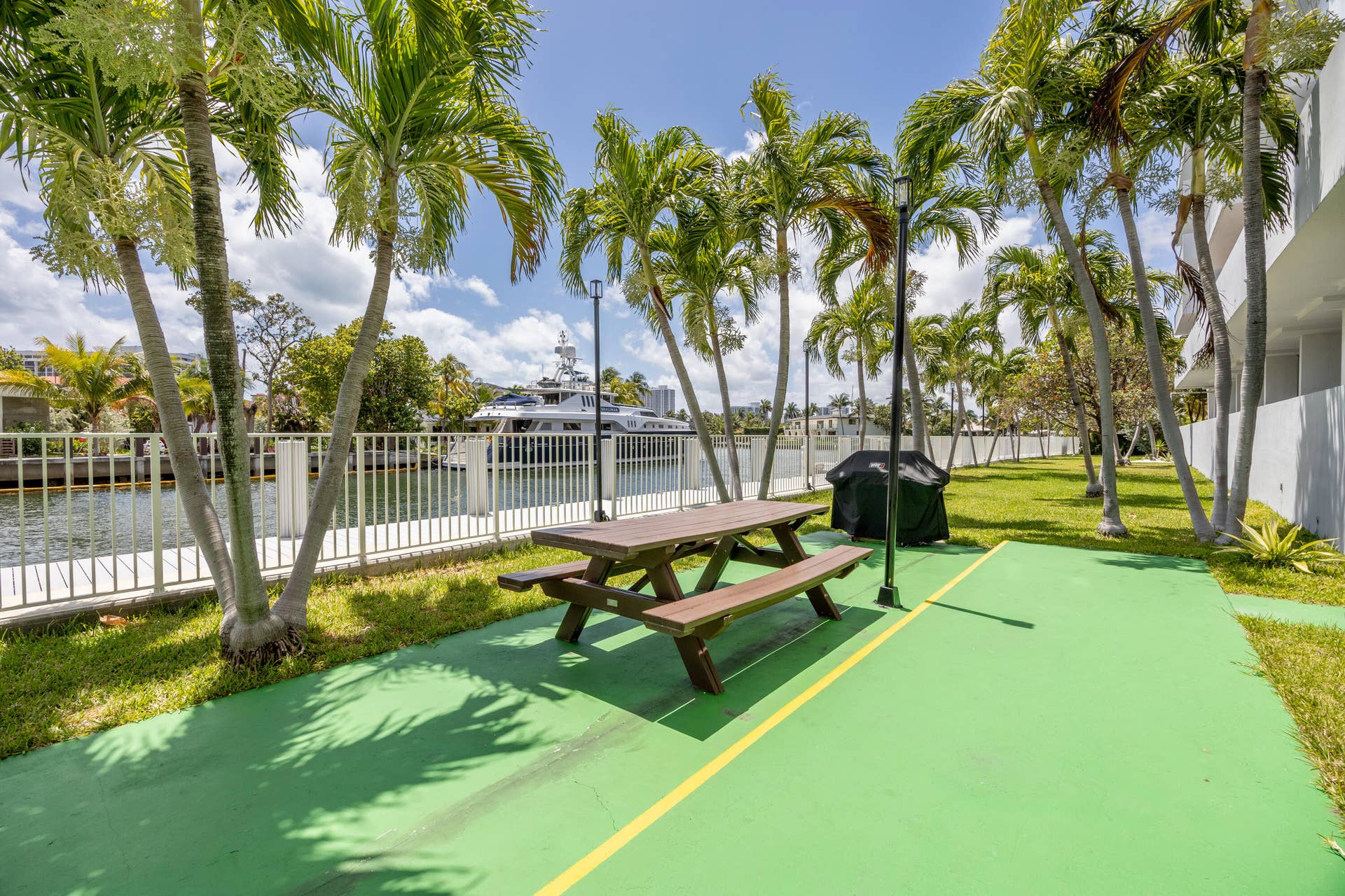 137 Golden Isles Drive, #1001, Hallandale Beach, FL 33009 IMG_9407