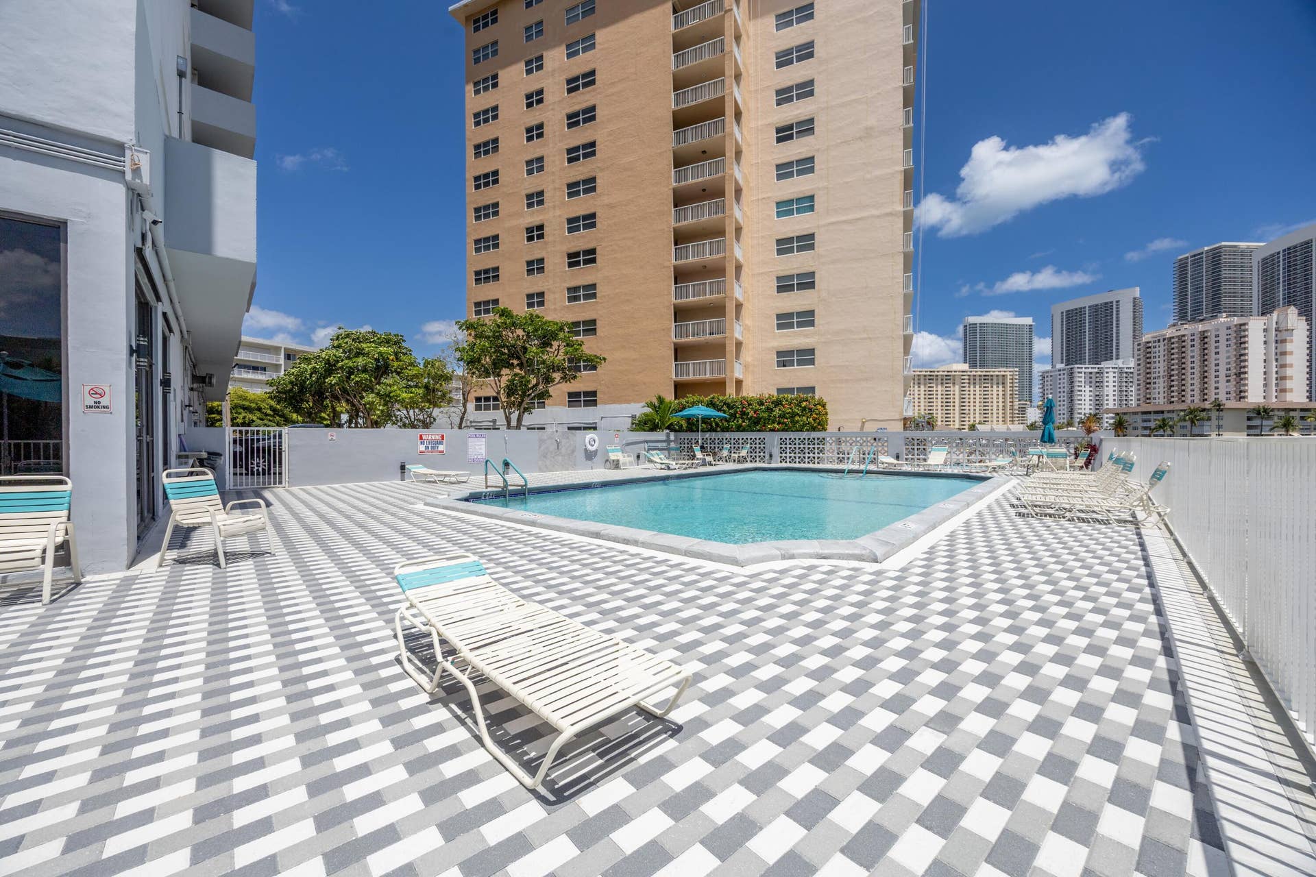 137 Golden Isles Drive, #1001, Hallandale Beach, FL 33009 IMG_9368