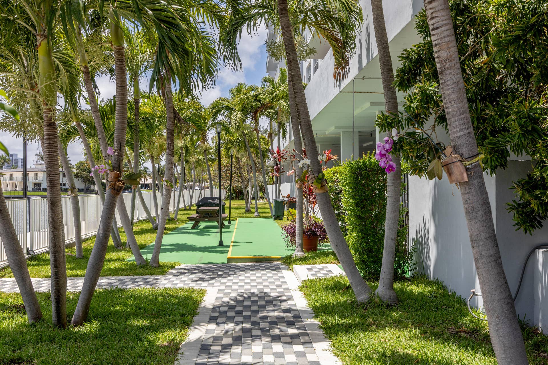 137 Golden Isles Drive, #1001, Hallandale Beach, FL 33009 IMG_9401