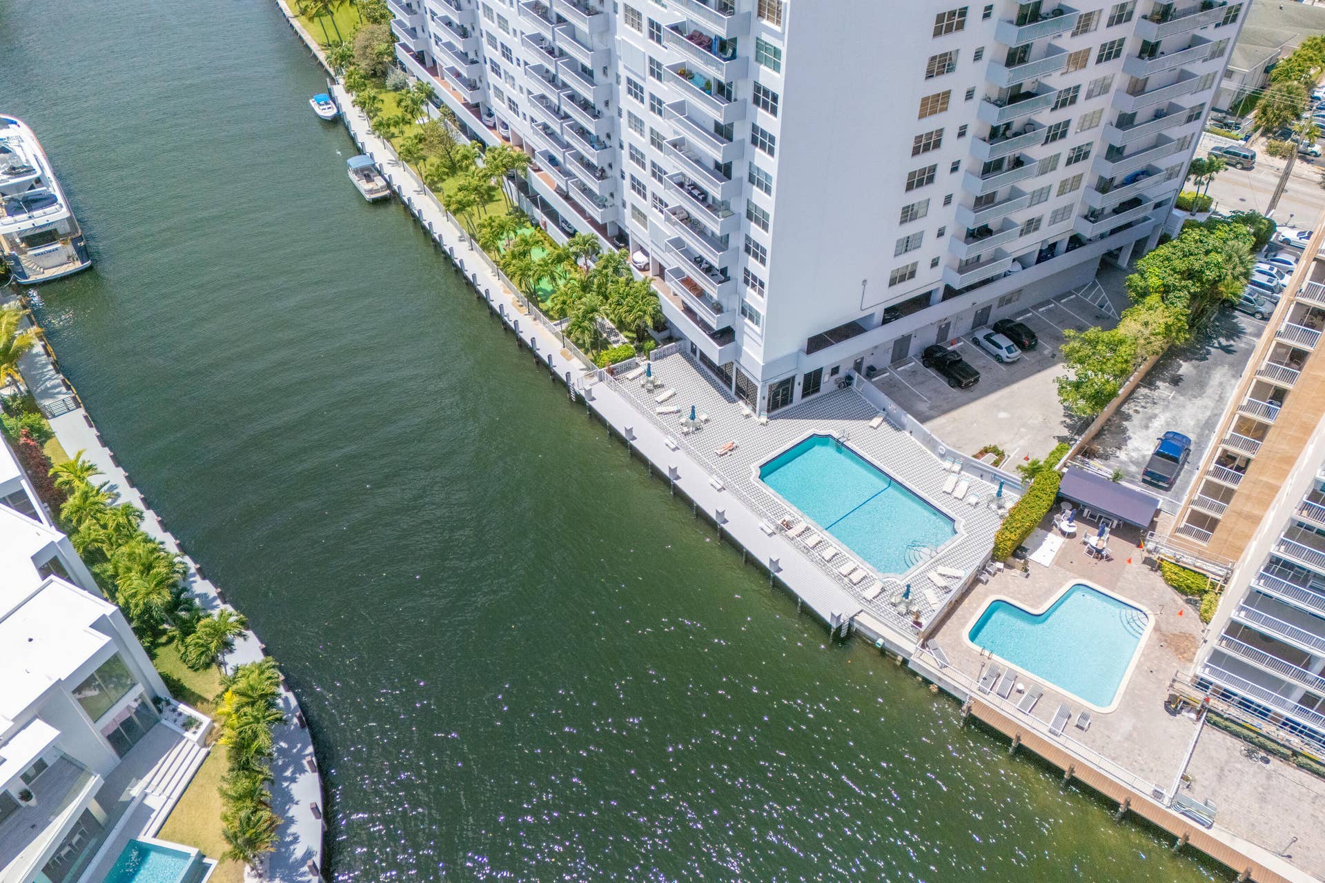 137 Golden Isles Drive, #1001, Hallandale Beach, FL 33009 IMG_9510