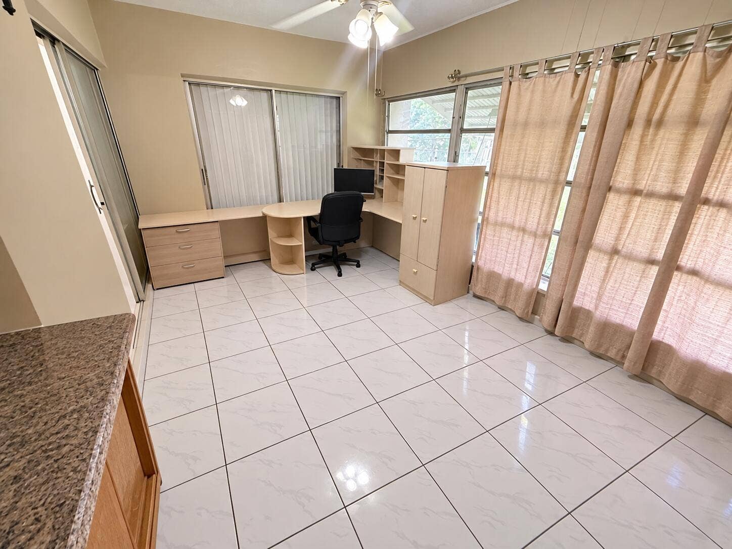 2287 NW 81ST Avenue, Sunrise, FL 33322 Florida room/bonus room/office