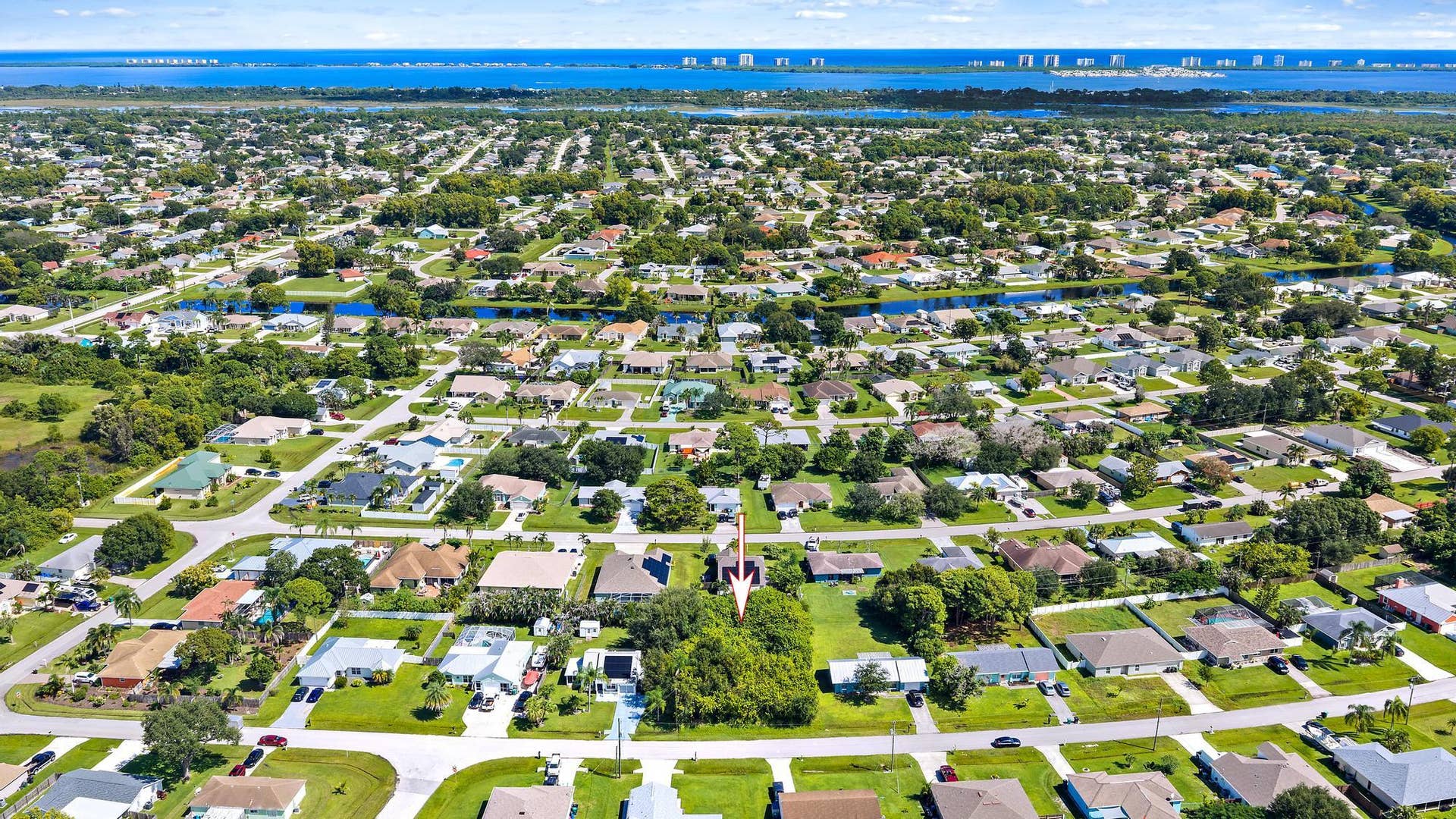 2125 SE Trillo St-8