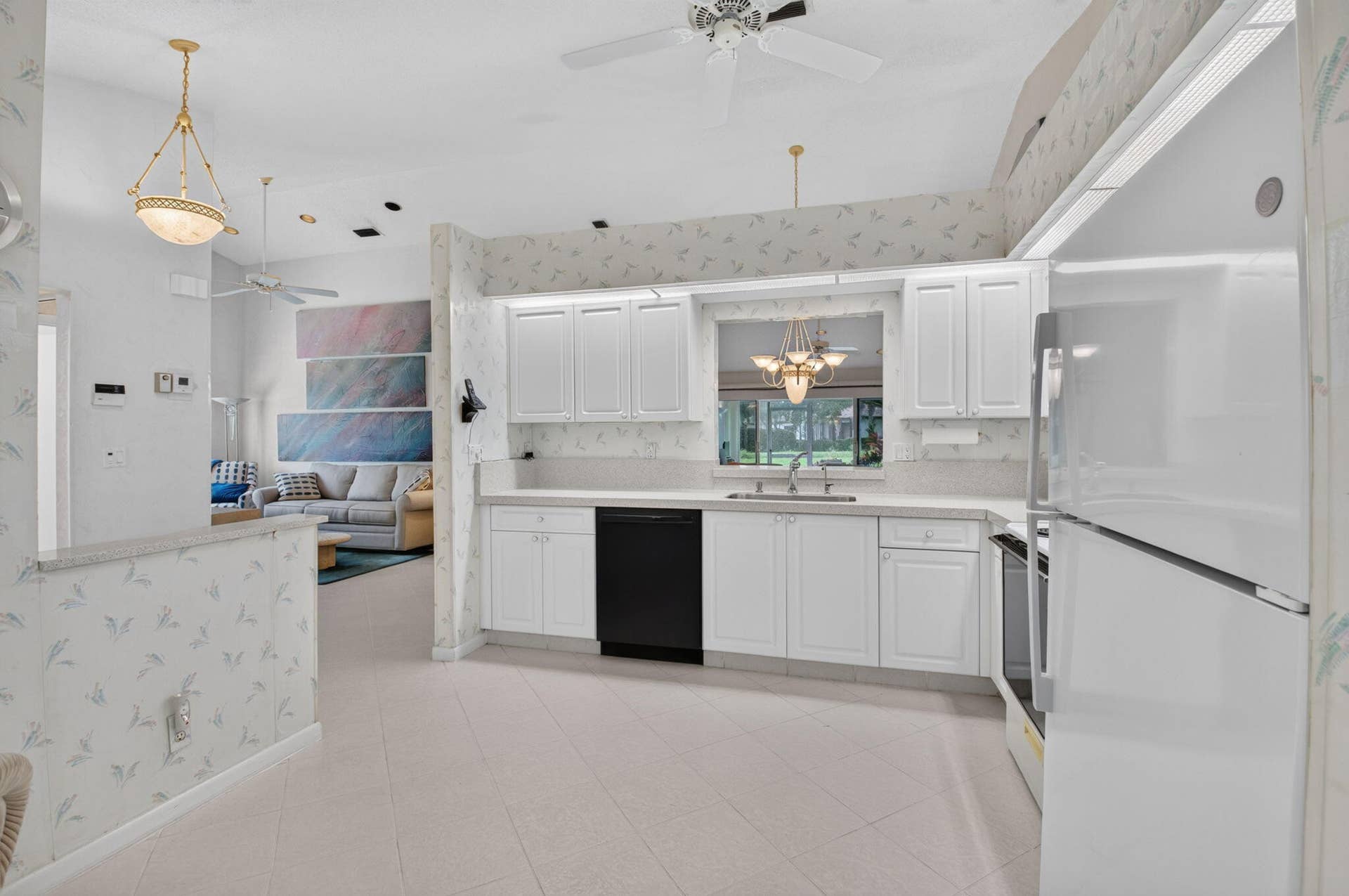 7700 CORAL LAKE Drive, Delray Beach, FL 33446 Kitchen