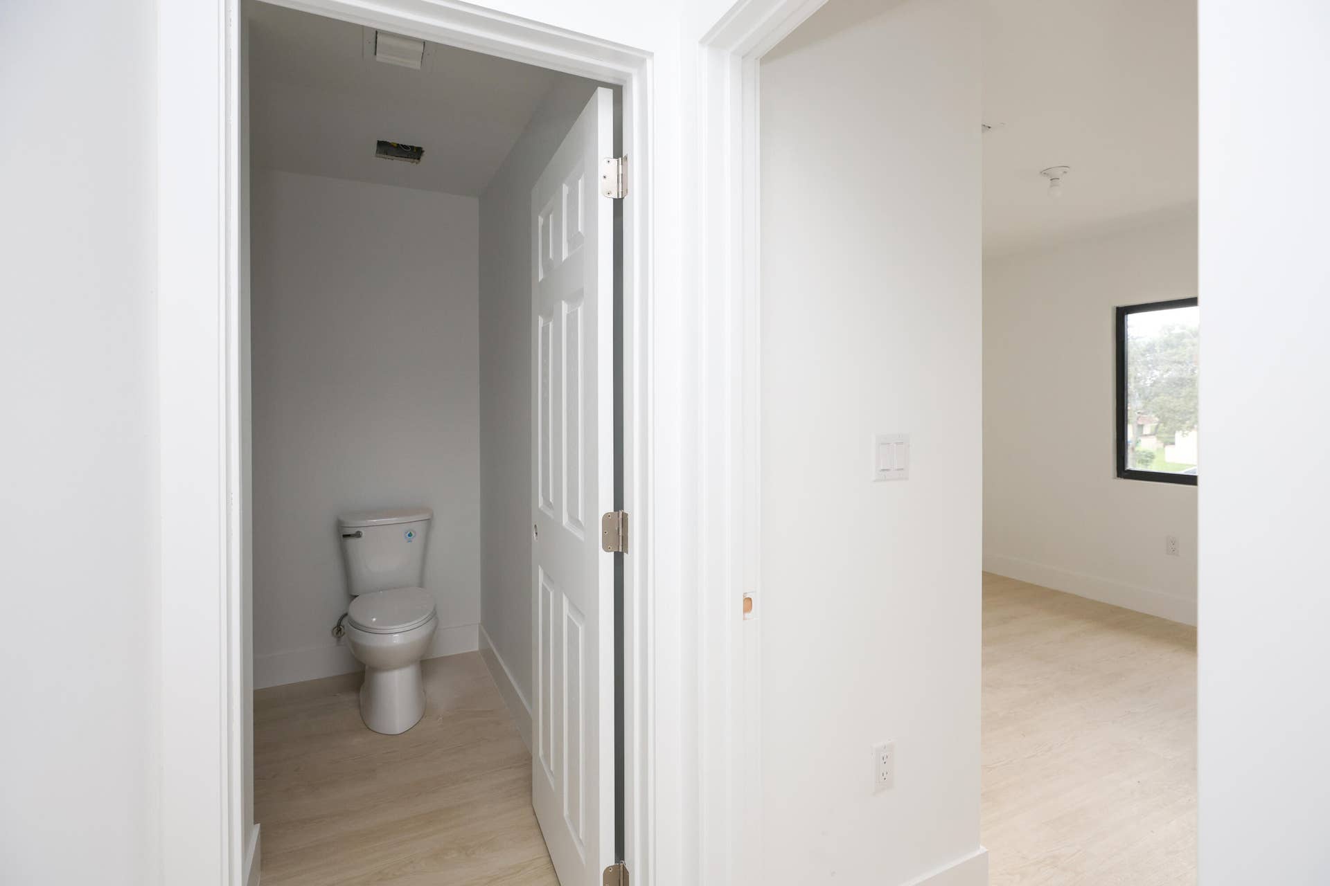 10675 NW 30th Place, #2, Sunrise, FL 33322 10675-23