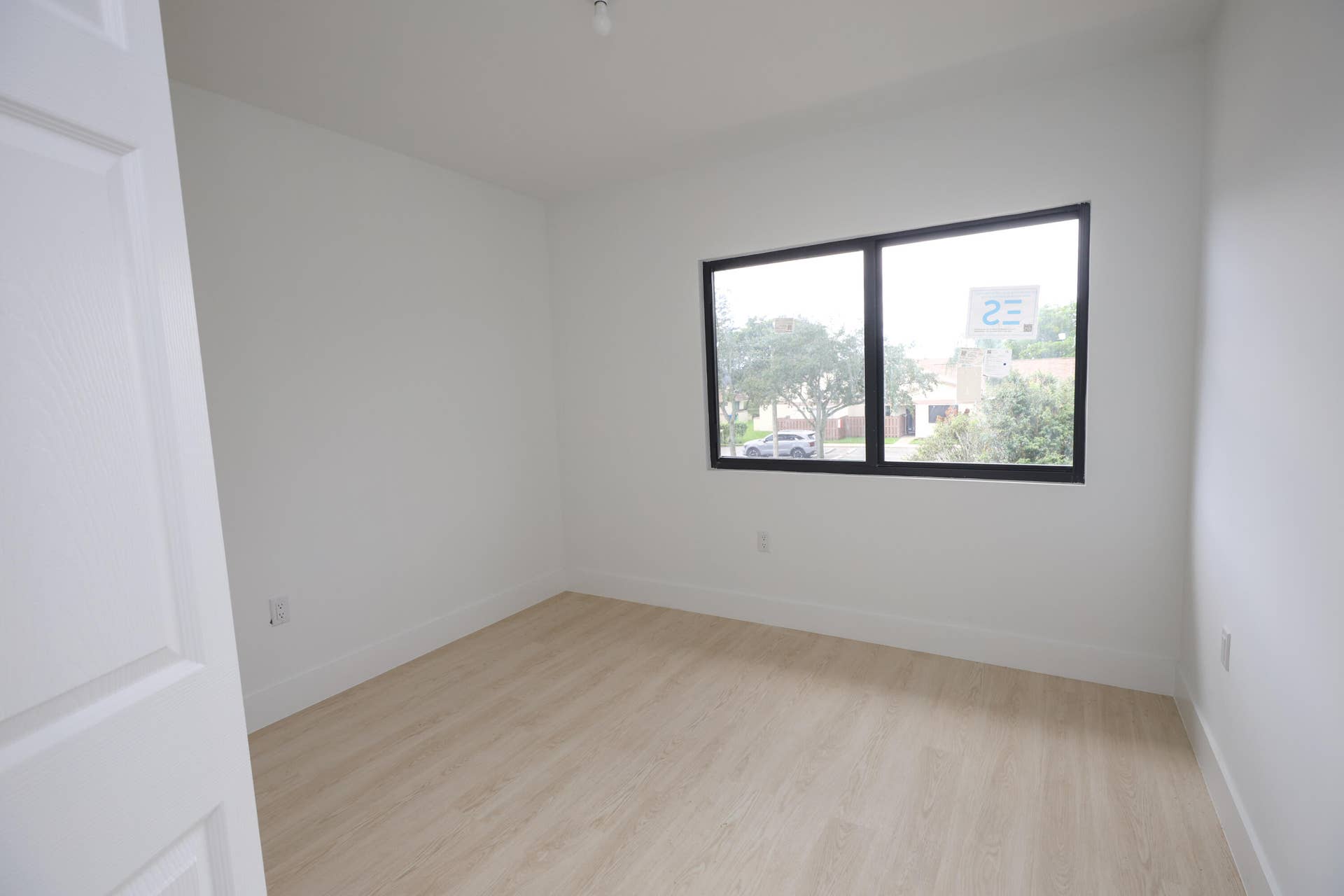 10675 NW 30th Place, #2, Sunrise, FL 33322 10675-25