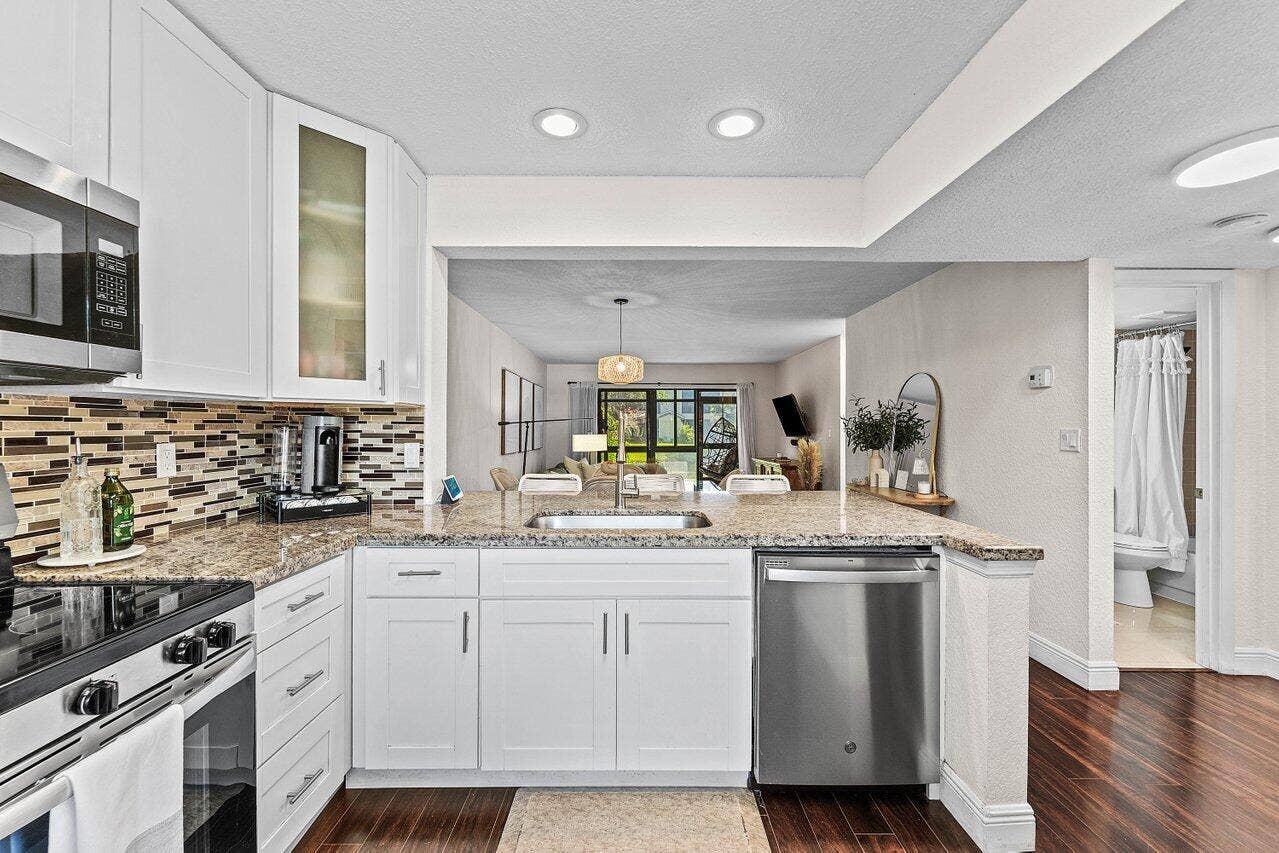 4225 Carambola Circle S, #26108, Coconut Creek, FL 33066 Kitchen