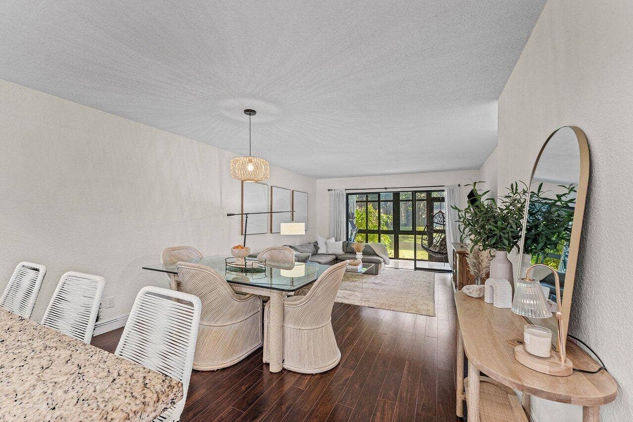 4225 Carambola Circle S, #26108, Coconut Creek, FL 33066 Dining