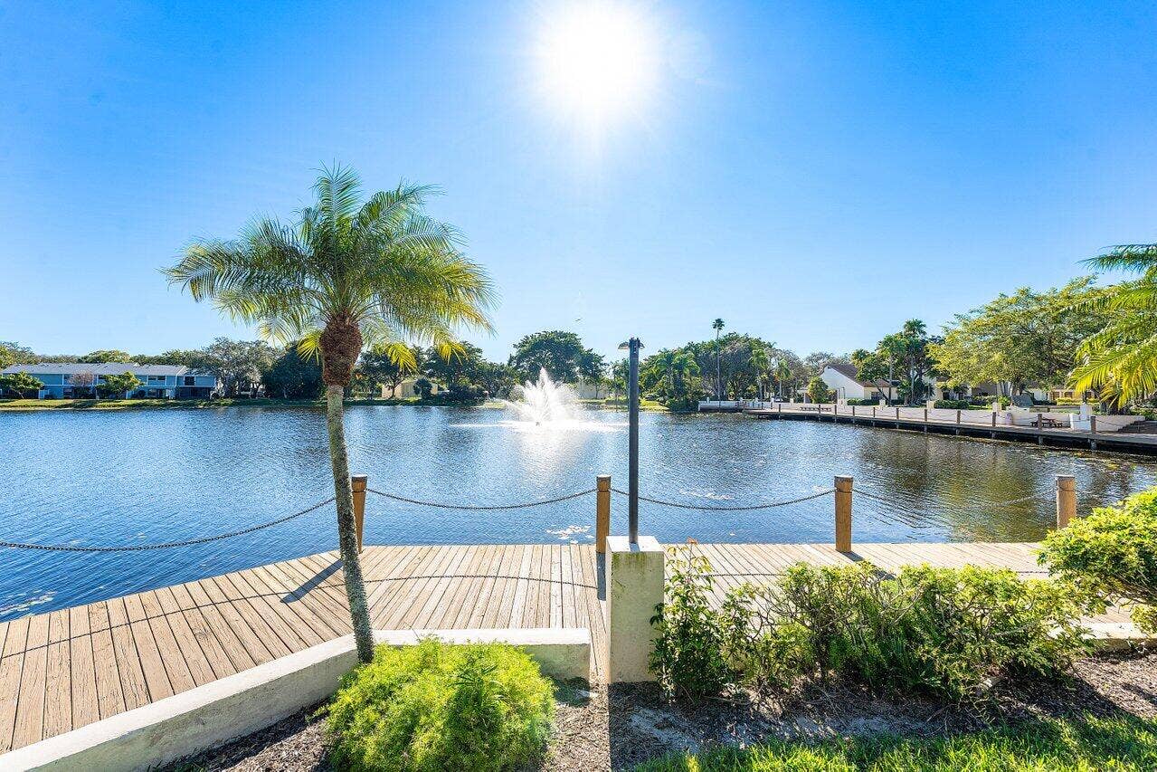 4225 Carambola Circle S, #26108, Coconut Creek, FL 33066 Walking Path