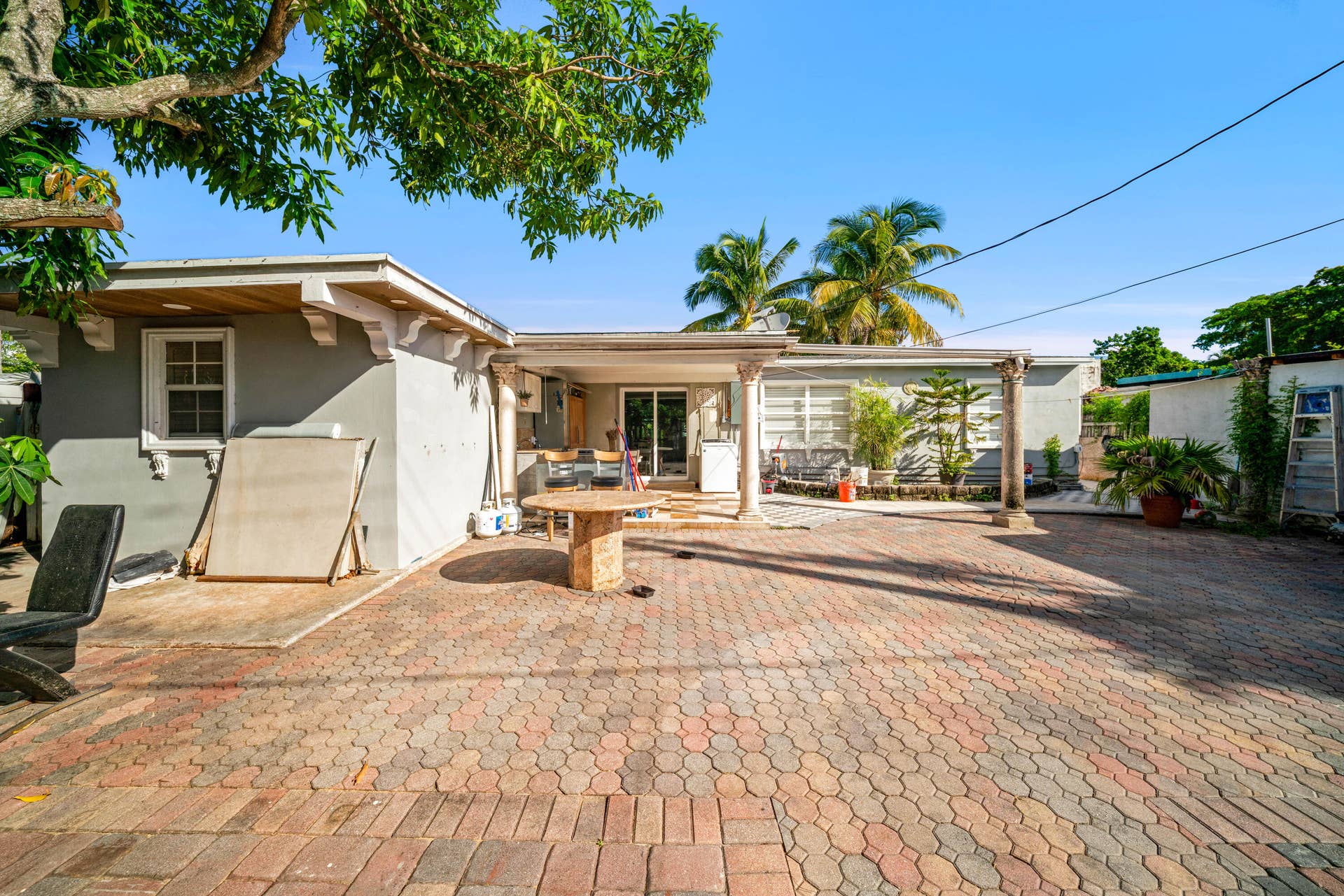 1020 FOREST Court, West Palm Beach, FL 33405 1-8