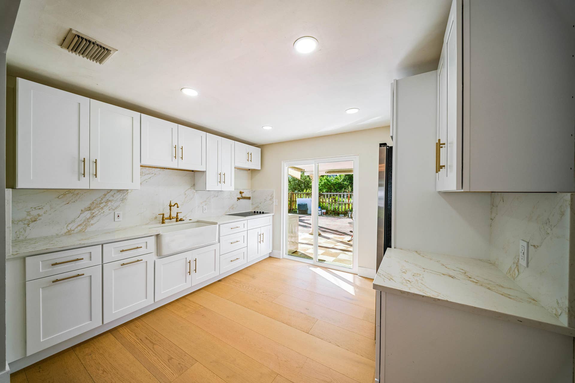 1020 FOREST Court, West Palm Beach, FL 33405 1-19