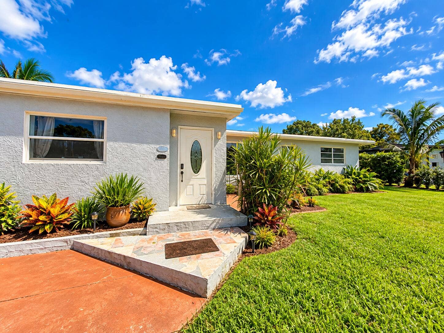 236 TAM O SHANTER Drive, Palm Springs, FL 33461 FrontofHouse