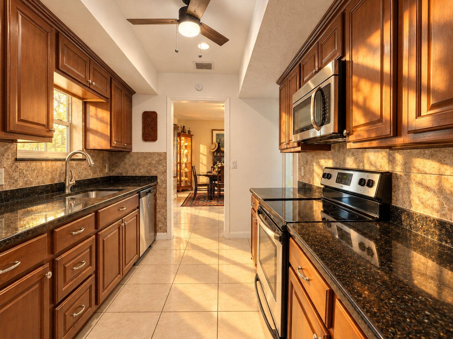236 TAM O SHANTER Drive, Palm Springs, FL 33461 KitchenGLOW2