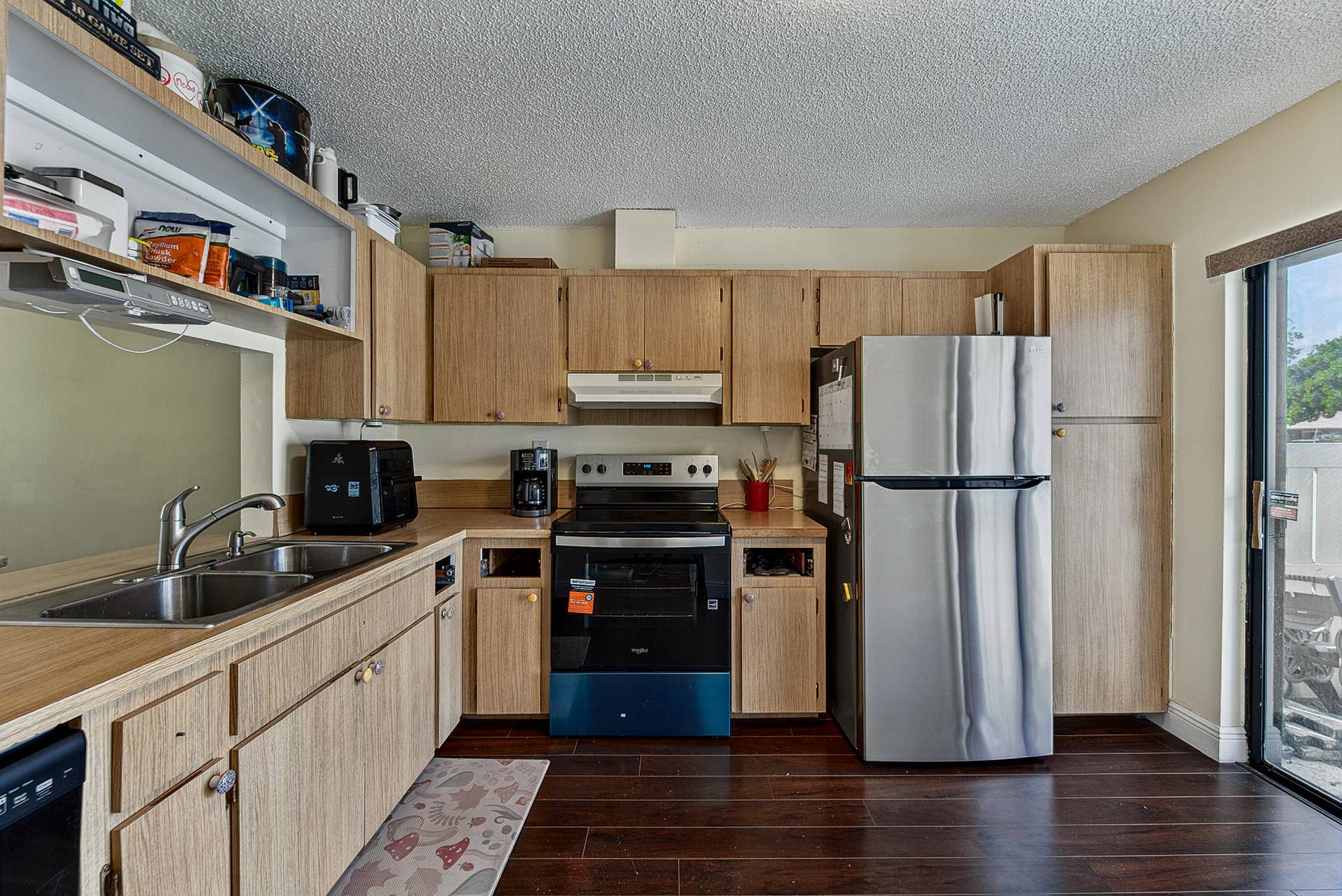 803 Banks Road, Margate, FL 33063 boyes-19