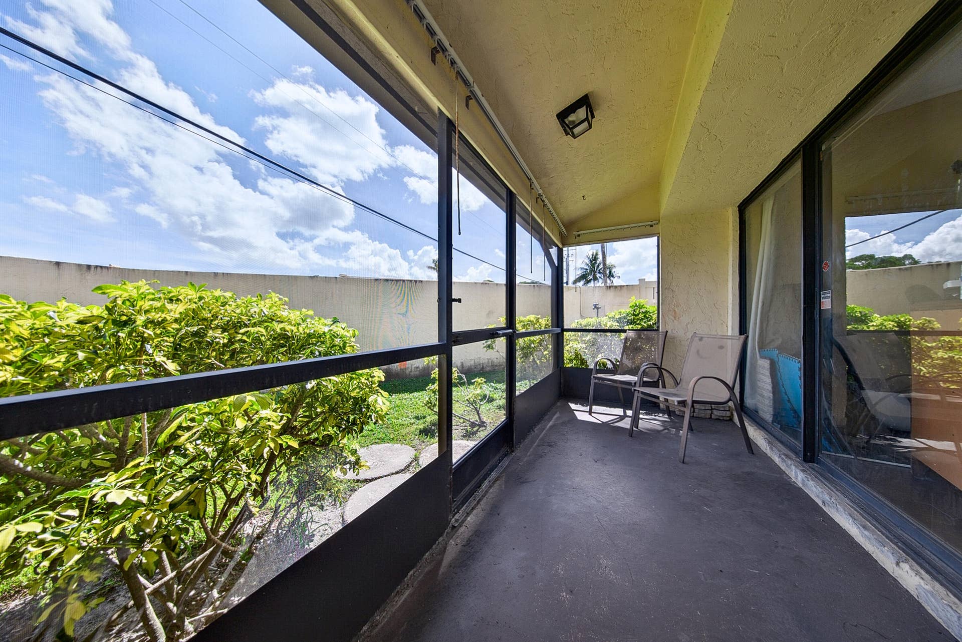803 Banks Road, Margate, FL 33063 boyes-35