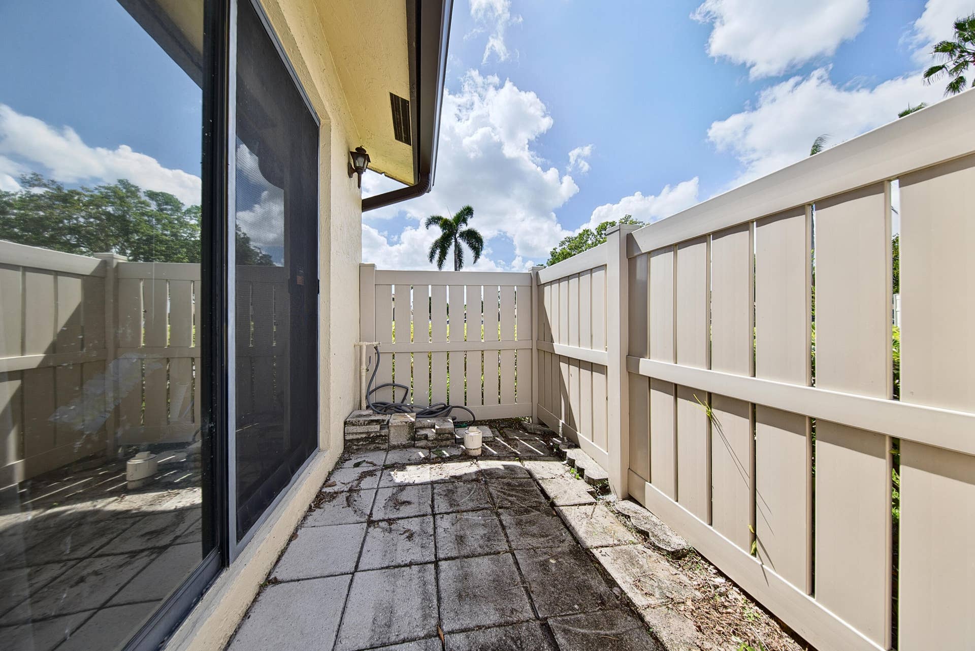 803 Banks Road, Margate, FL 33063 boyes-37