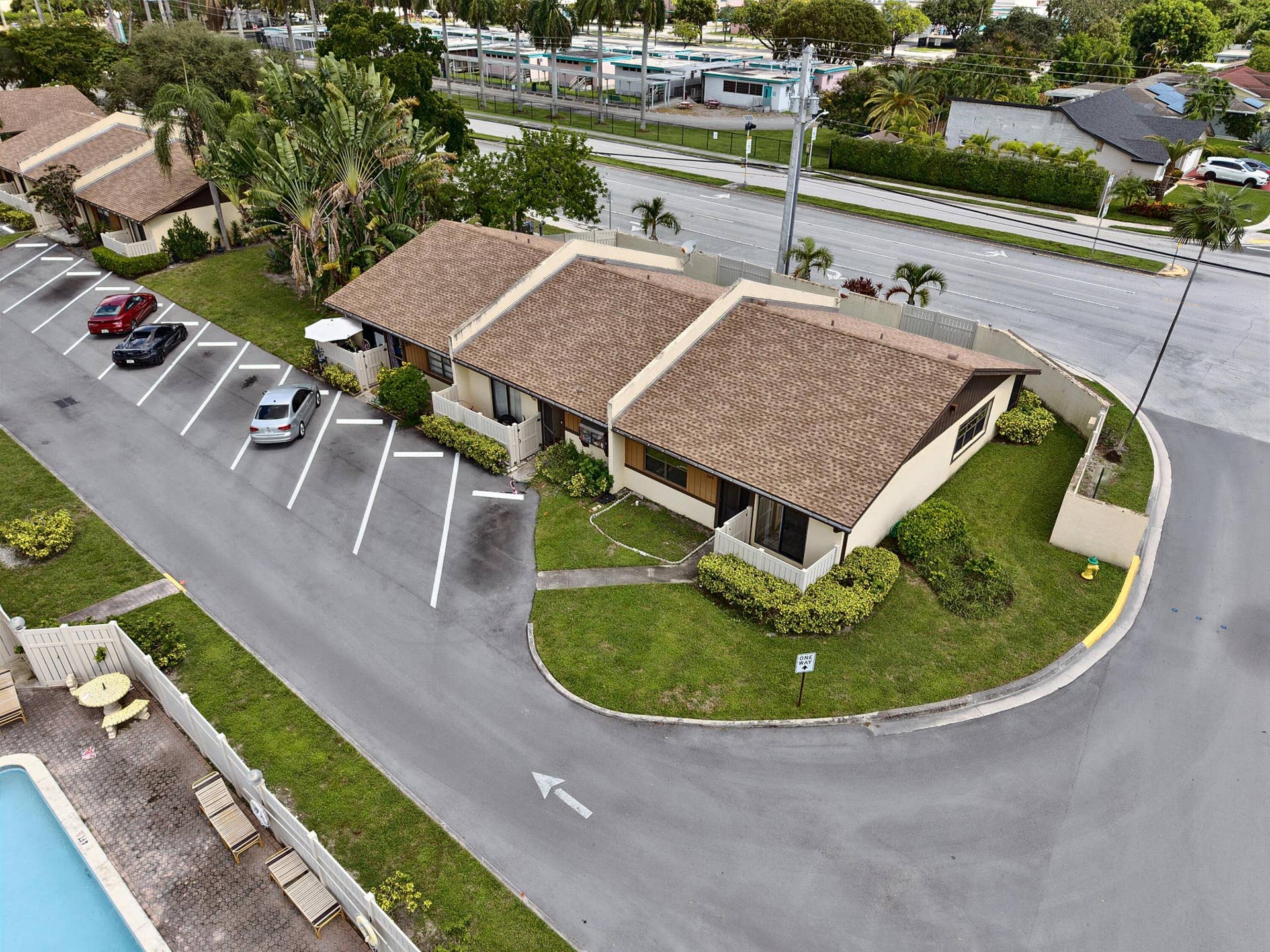 803 Banks Road, Margate, FL 33063 boyes-3