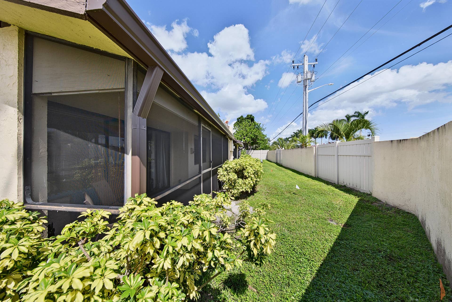 803 Banks Road, Margate, FL 33063 boyes-33