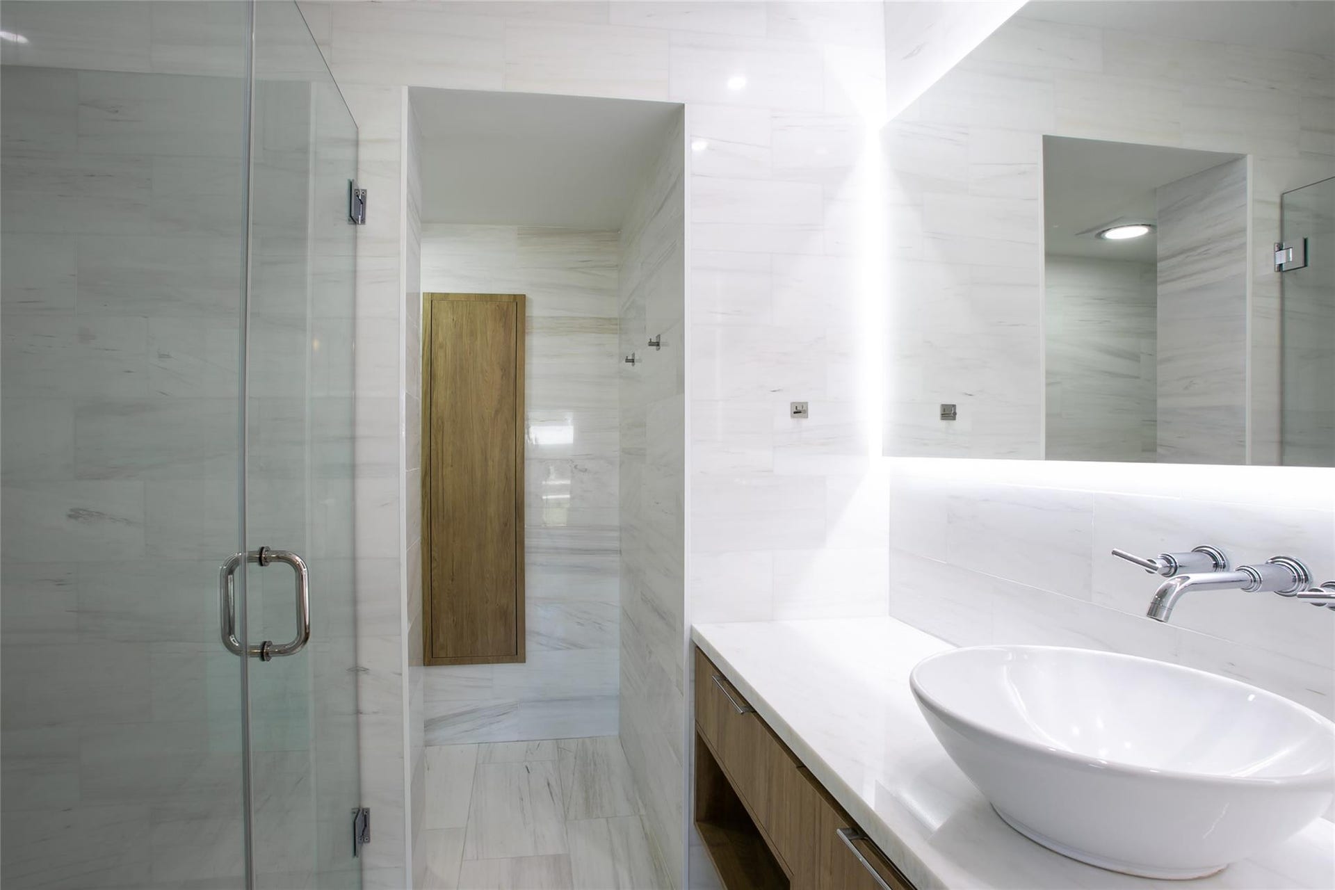 1806 NE 22ND Terrace, Fort Lauderdale, Fort Lauderdale, FL 33305 Renovated master bathroom