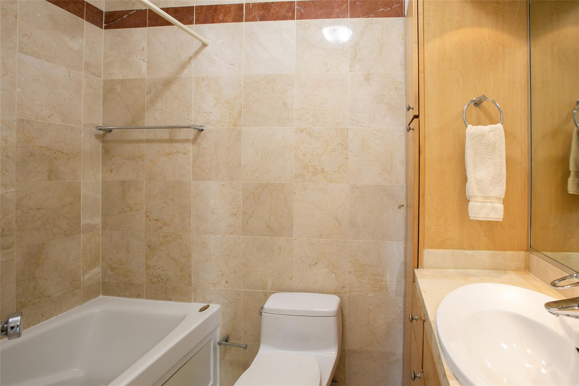 1806 NE 22ND Terrace, Fort Lauderdale, Fort Lauderdale, FL 33305 3rd bathroom
