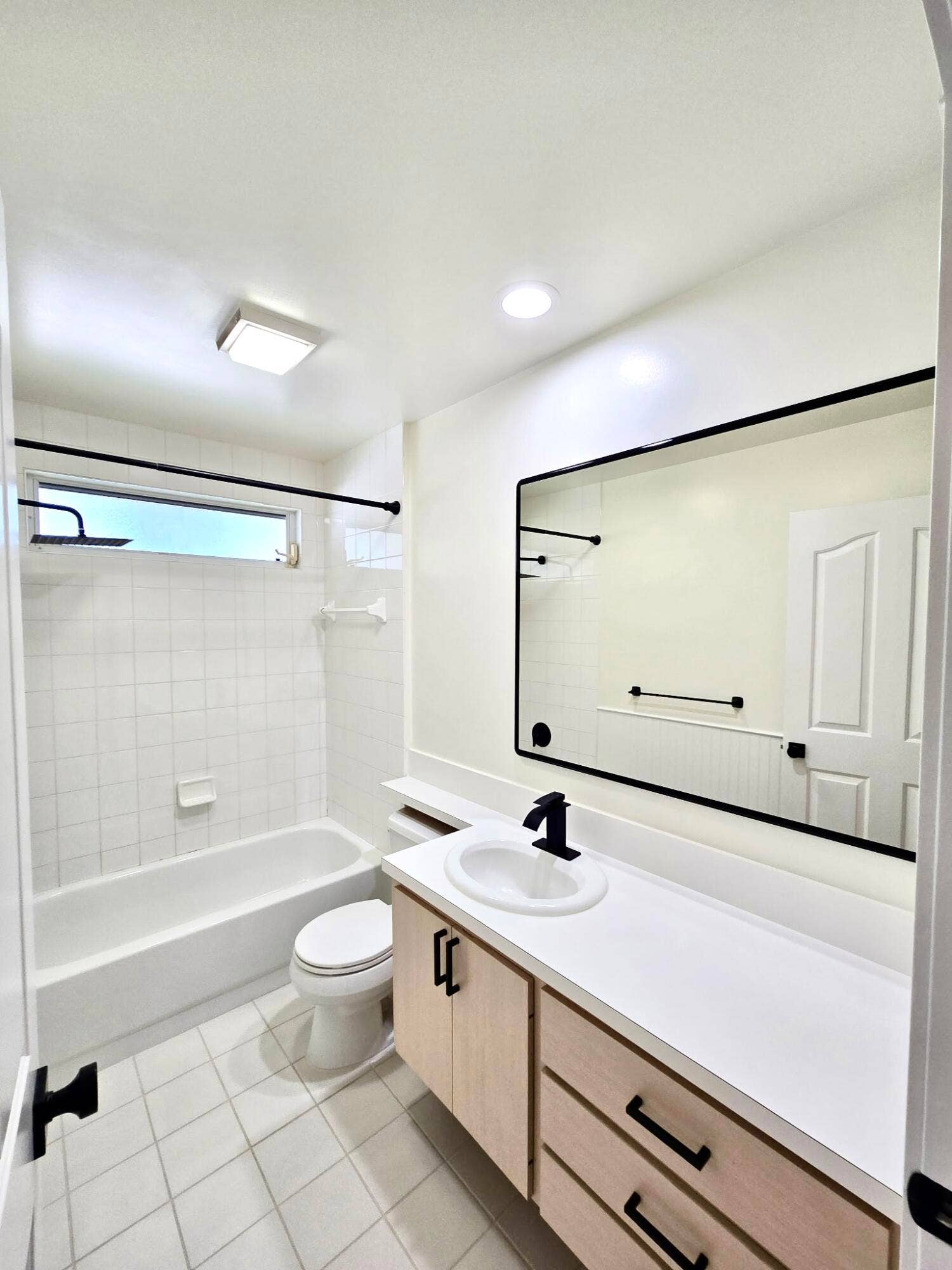 9181 SUN TERRACE Circle, #A, Palm Beach Gardens, FL 33403 2ND BATH 1