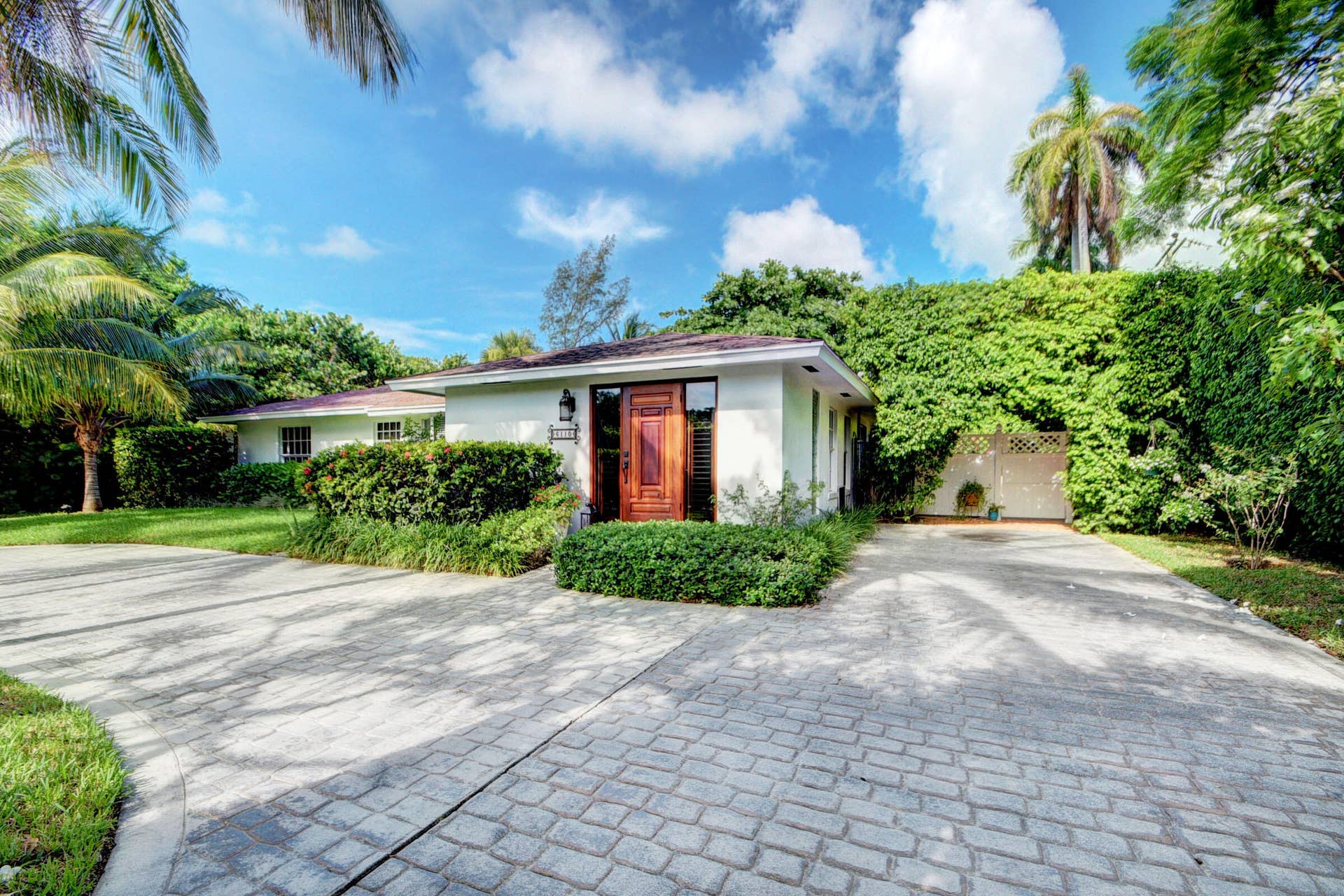 6110 Ridge Lane, Boynton Beach, FL 33435 Front Entrance
