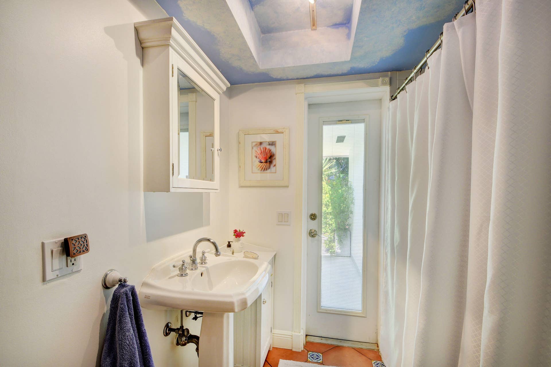 6110 Ridge Lane, Boynton Beach, FL 33435 Guest/Cabana Bathroom