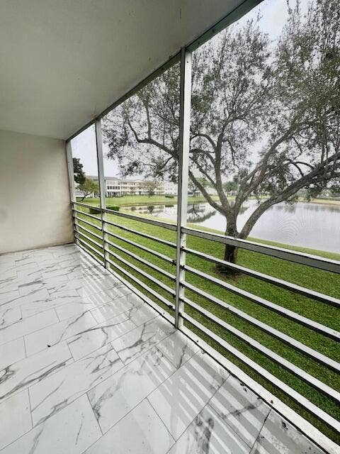 Screened Patio w/Lake View