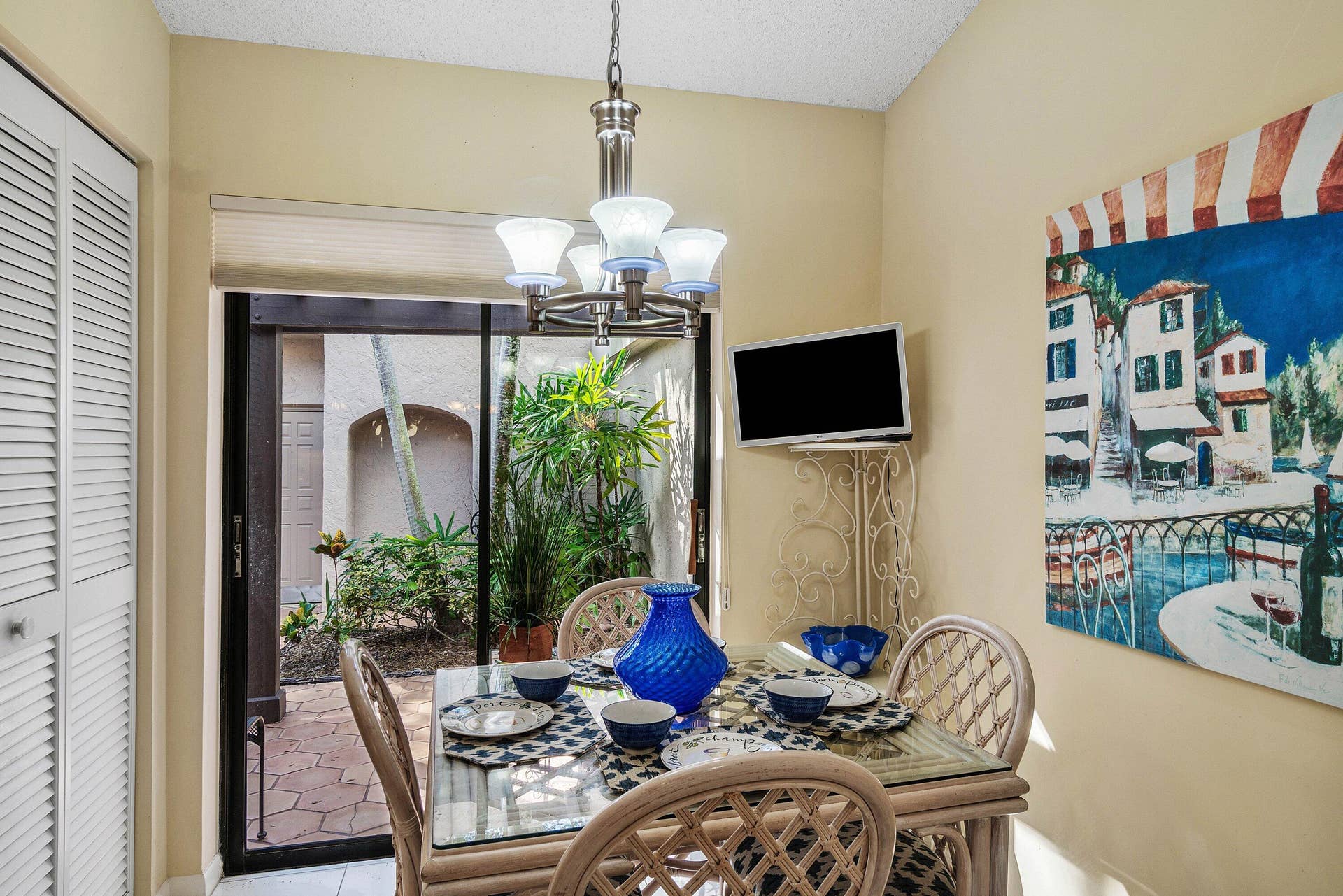 5265 FAIRWAY WOODS Drive, #3112, Delray Beach, FL 33484 Eat-In Kitchen Views the Courtyard