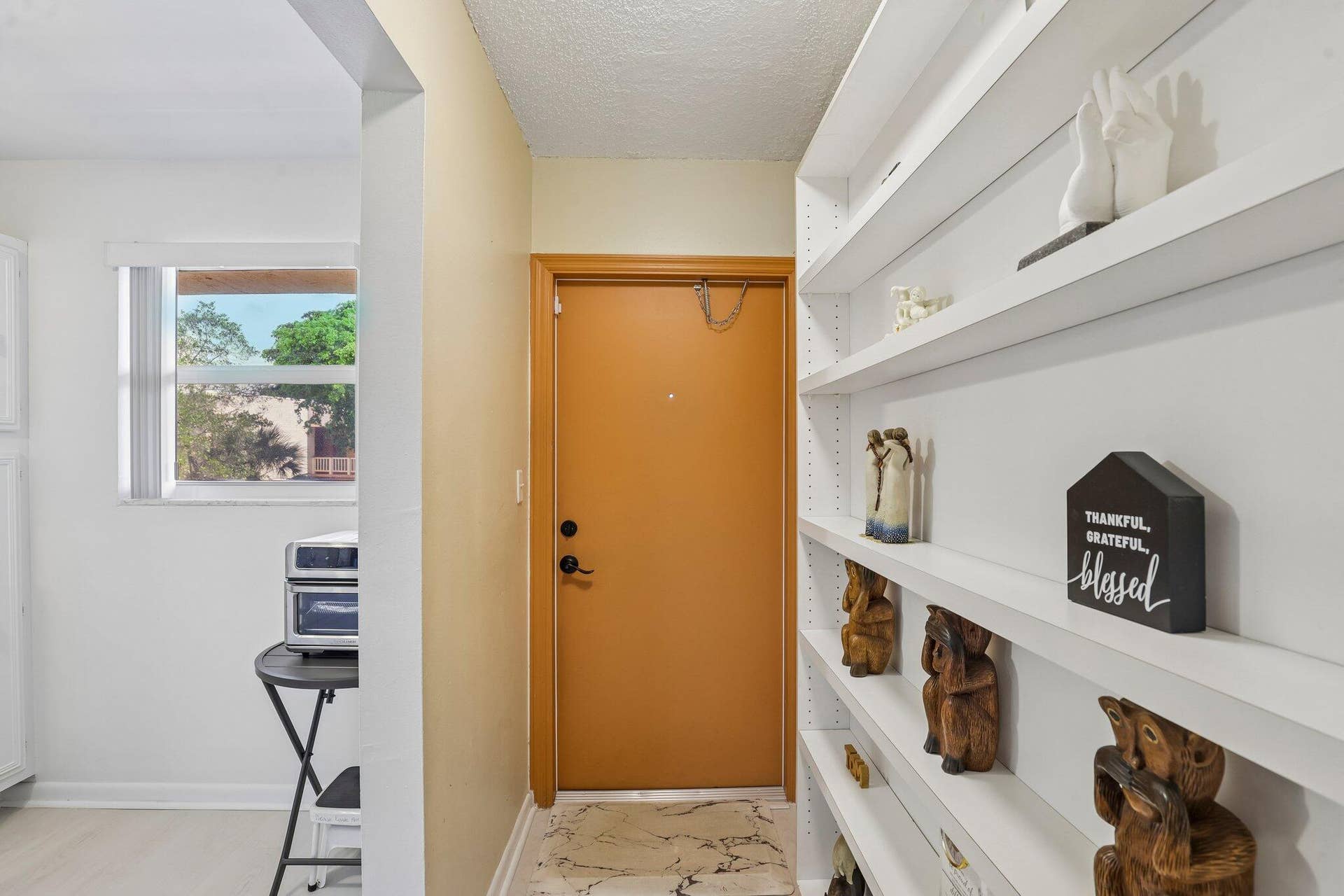 8400 LAGOS DE CAMPO Boulevard, #303, Tamarac, FL 33321 ENTRANCE