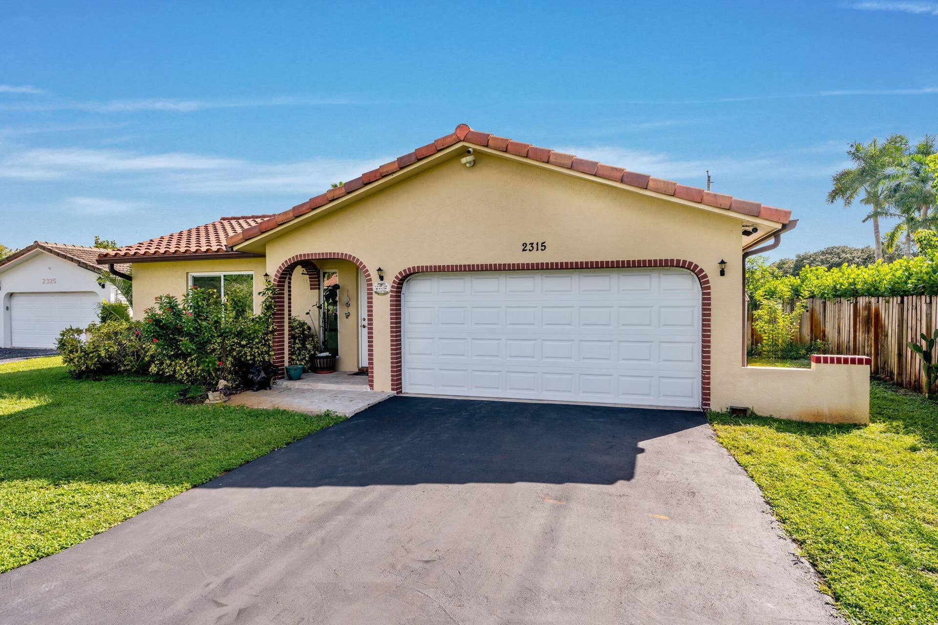 2315 NW 98th Lane, Coral Springs, FL 33065 2-web-or-mls-A7400919