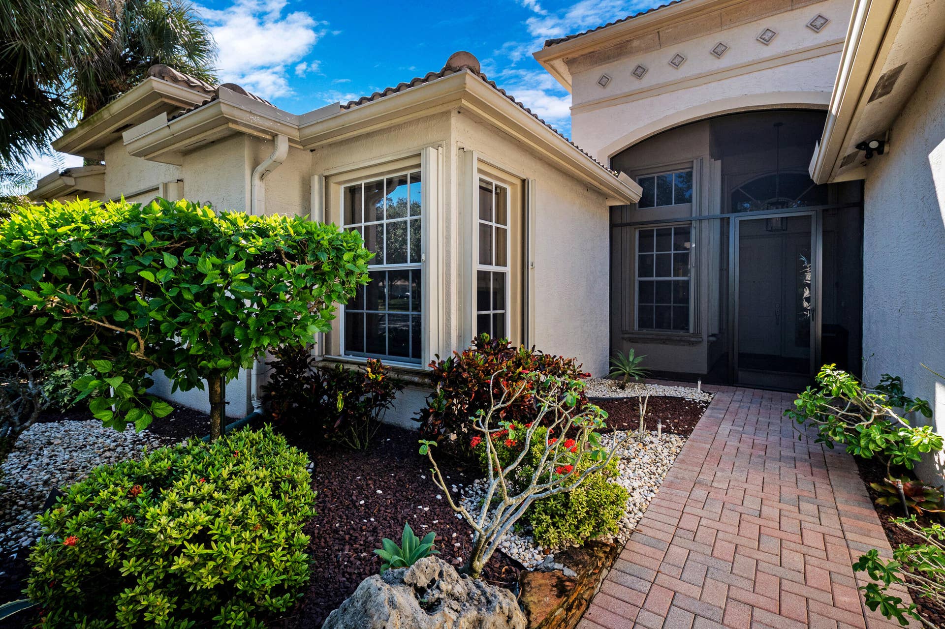 8691 Tierra Lago Cove, Lake Worth, FL 33467 5_accutour_01 8691-tierra-lago-cove -005