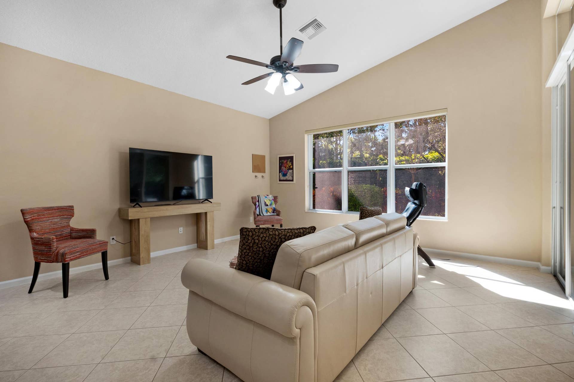 8691 Tierra Lago Cove, Lake Worth, FL 33467 10_accutour_01 8691-tierra-lago-cove -01
