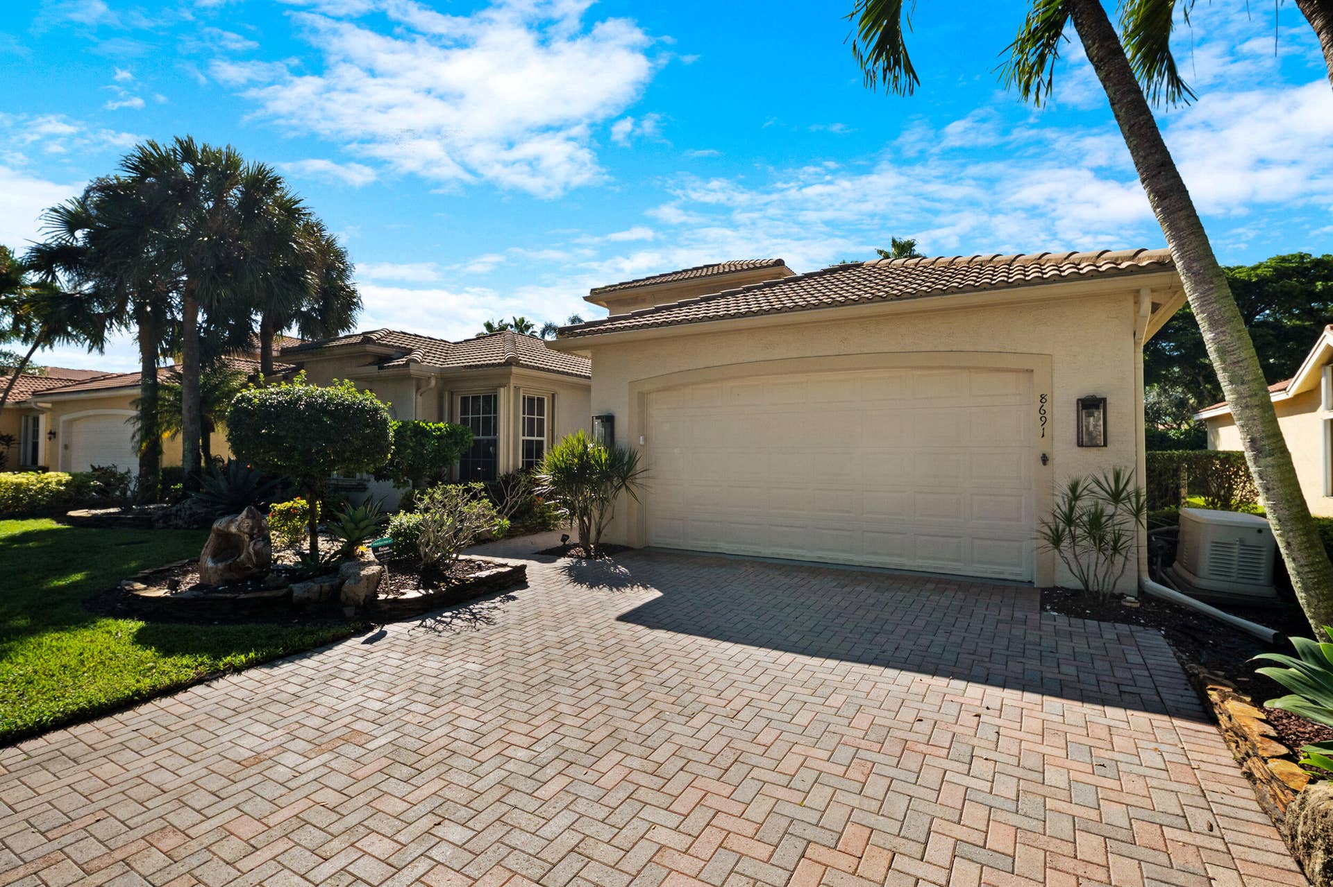 8691 Tierra Lago Cove, Lake Worth, FL 33467 2_accutour_01 8691-tierra-lago-cove -002