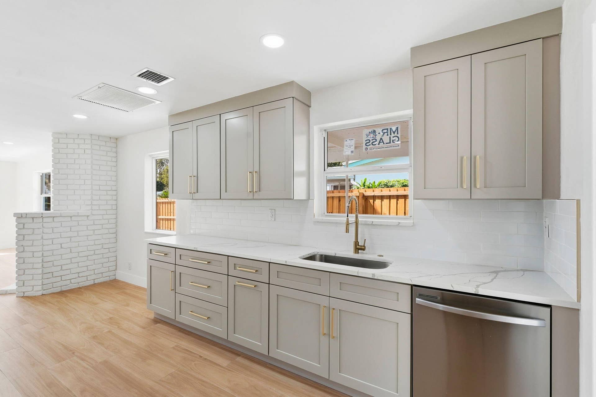 1023 Andrews Road, West Palm Beach, FL 33405 8-web-or-mls-008_DSC04118