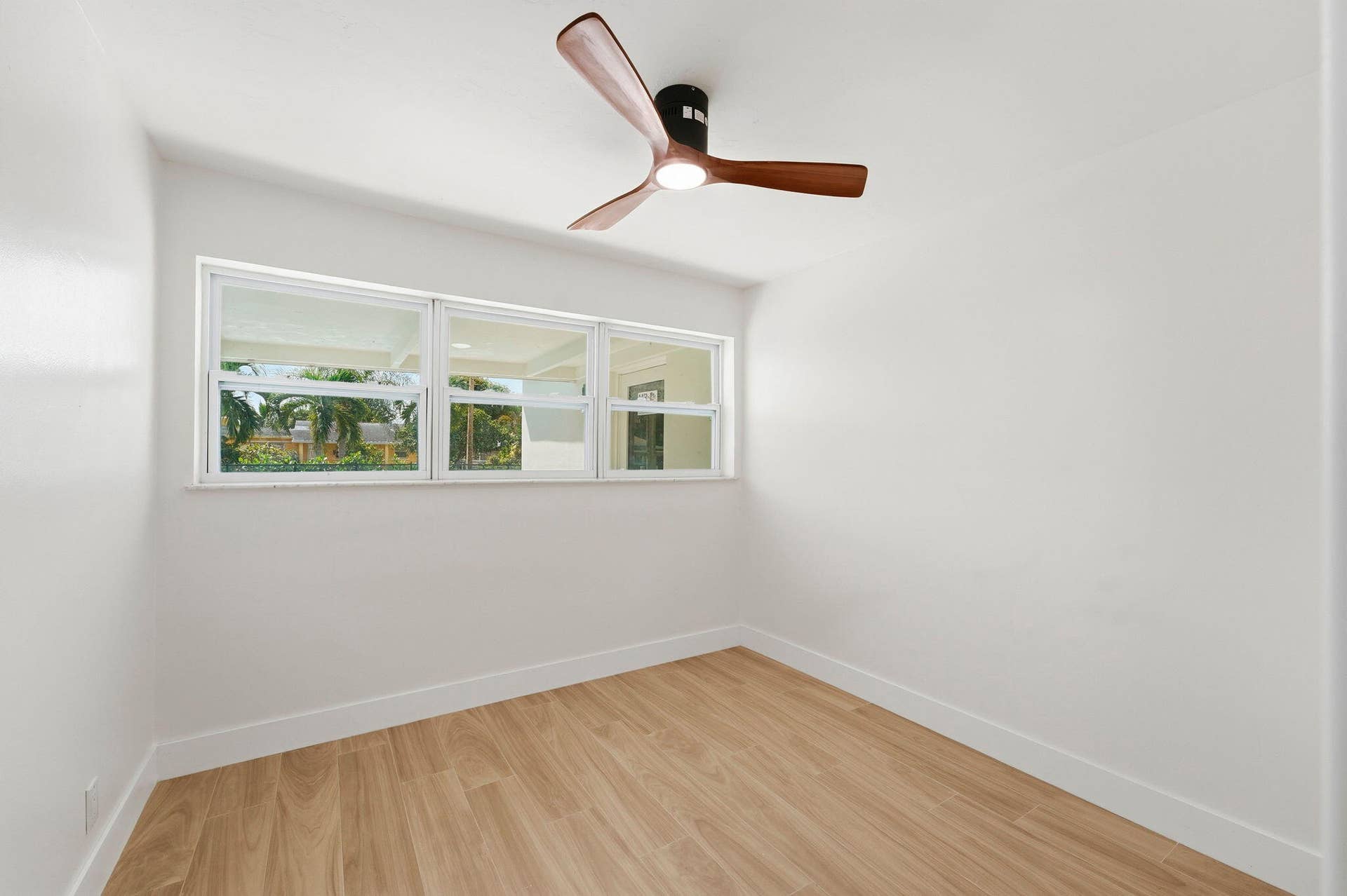 1023 Andrews Road, West Palm Beach, FL 33405 14-web-or-mls-014_DSC04158