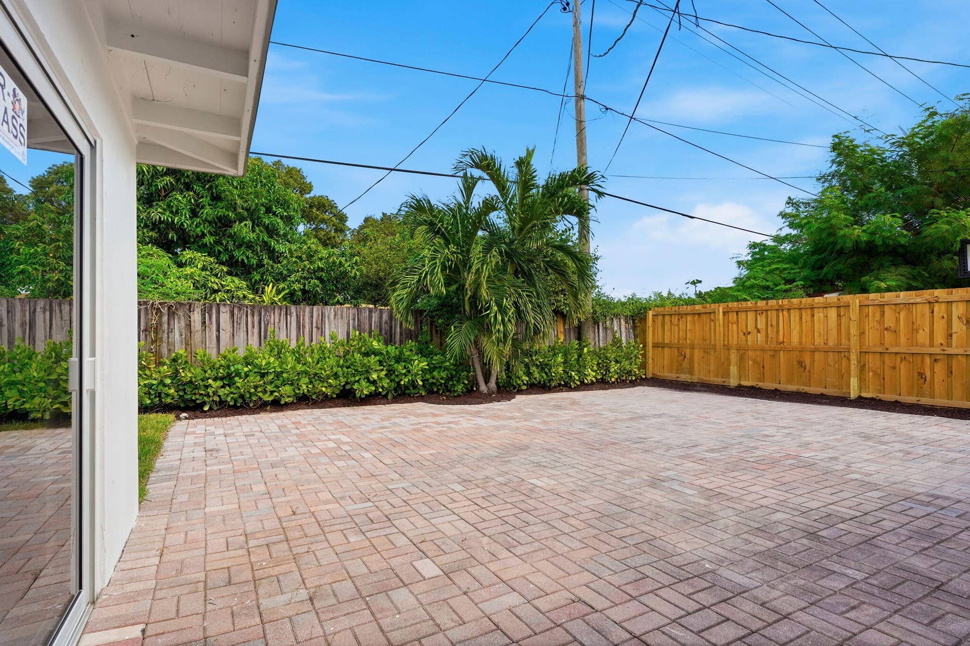1023 Andrews Road, West Palm Beach, FL 33405 26-web-or-mls-026_DSC04203