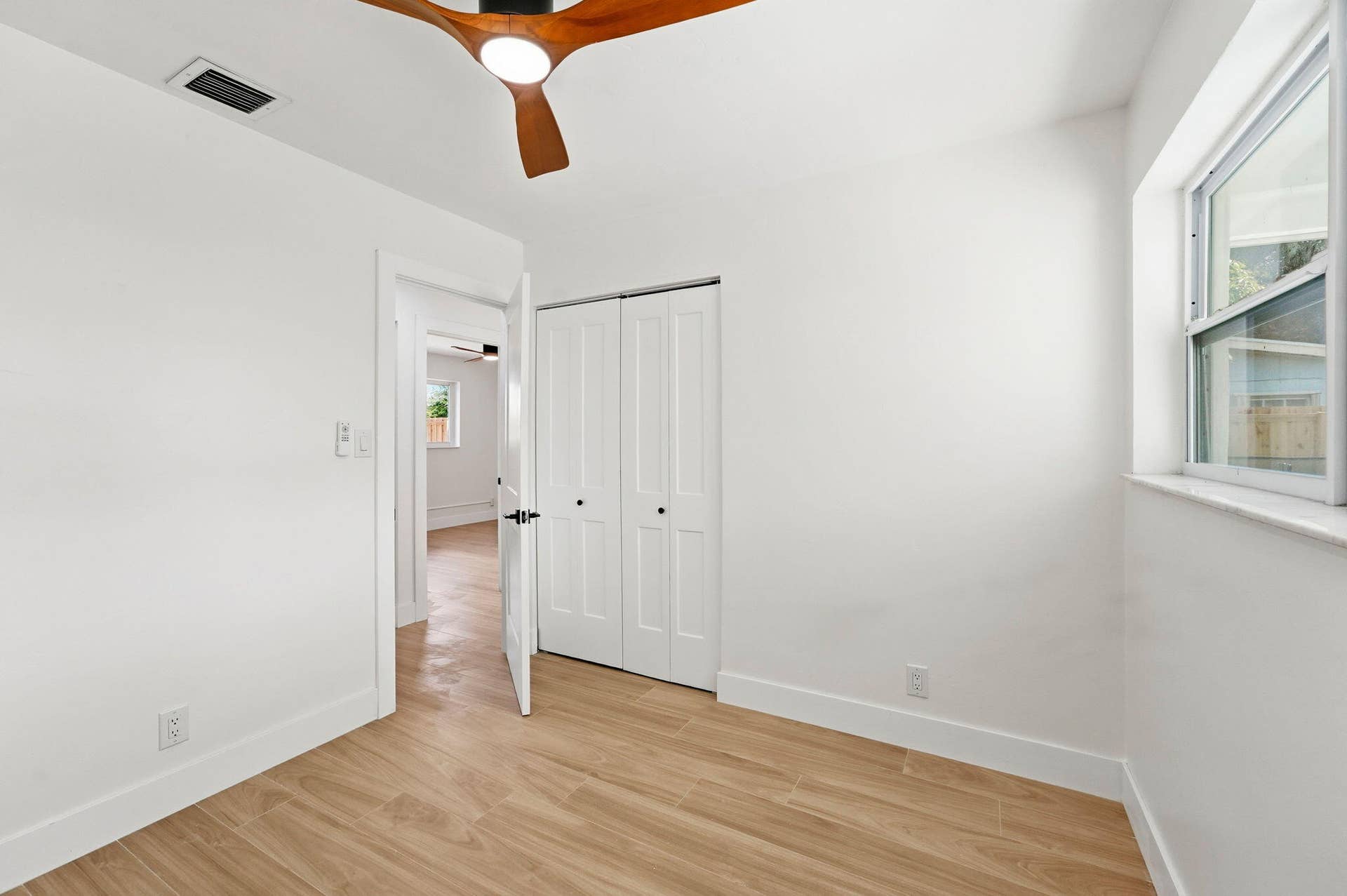 1023 Andrews Road, West Palm Beach, FL 33405 15-web-or-mls-015_DSC04163